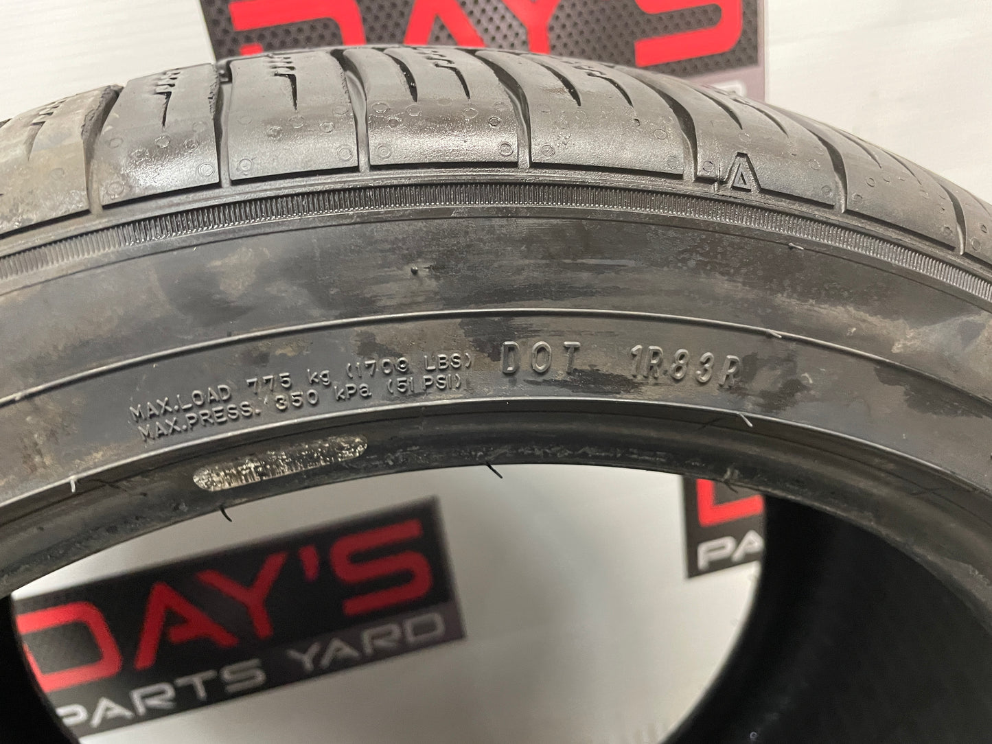 Falken Azenis FK460 A/S 255/40ZR19 Tire