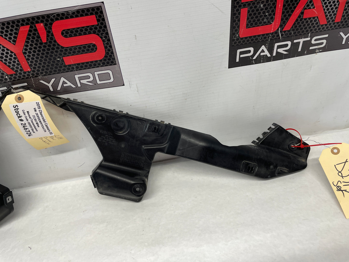 2015 Chevy Camaro SS RH & LH Rear Bumper Guide Bracket Support OEM