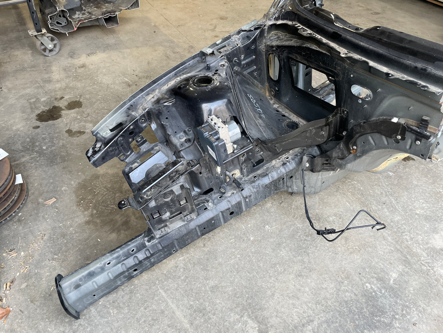 2015 Chevy SS Sedan Passenger Shock Tower A Pillar Door Post Frame Rail  OEM
