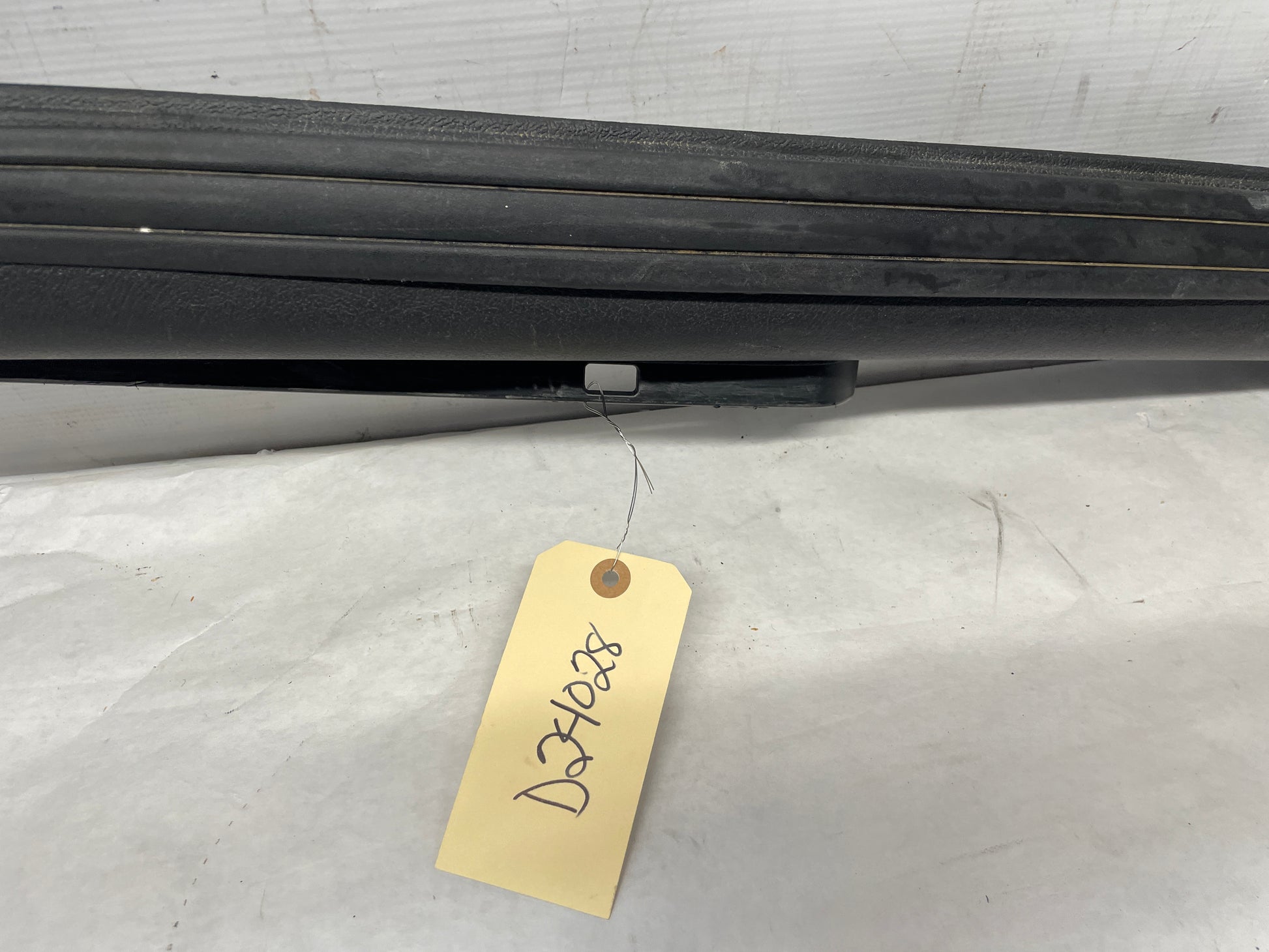 2006 Pontiac GTO LH Driver Interior Sill Carpet Retainer Trim Cover Panel OEM - Day's Parts Yard