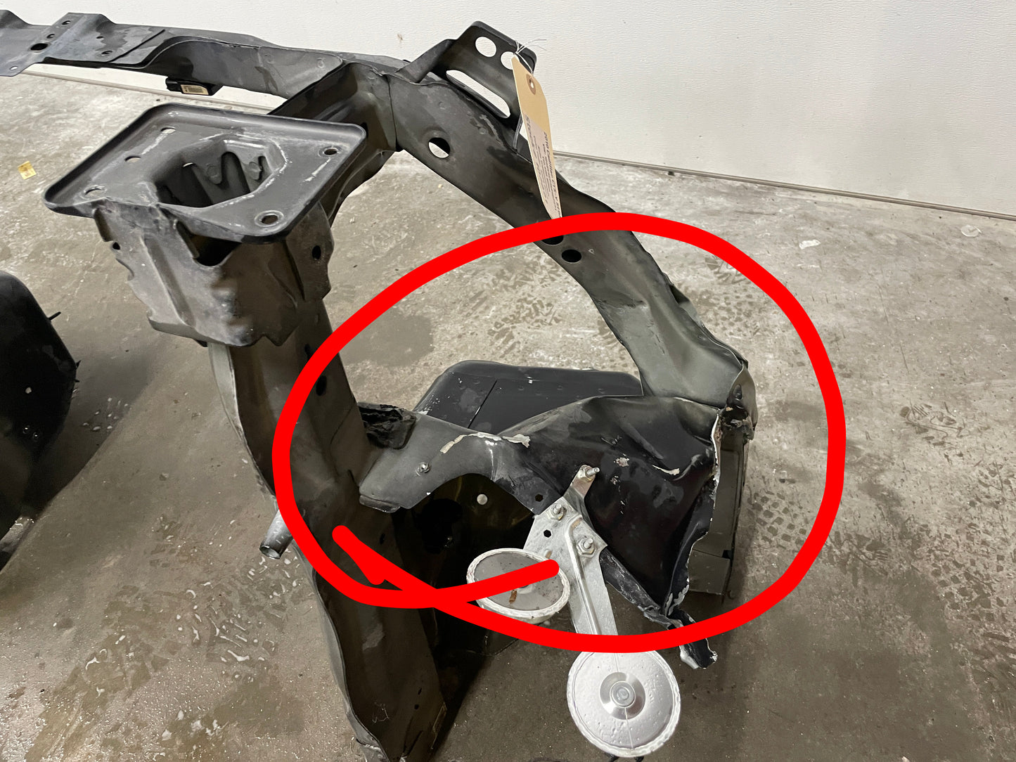 2010 Cadillac CTS-V Sedan Front Radiator Frame Core Support Headlight Bracket OEM