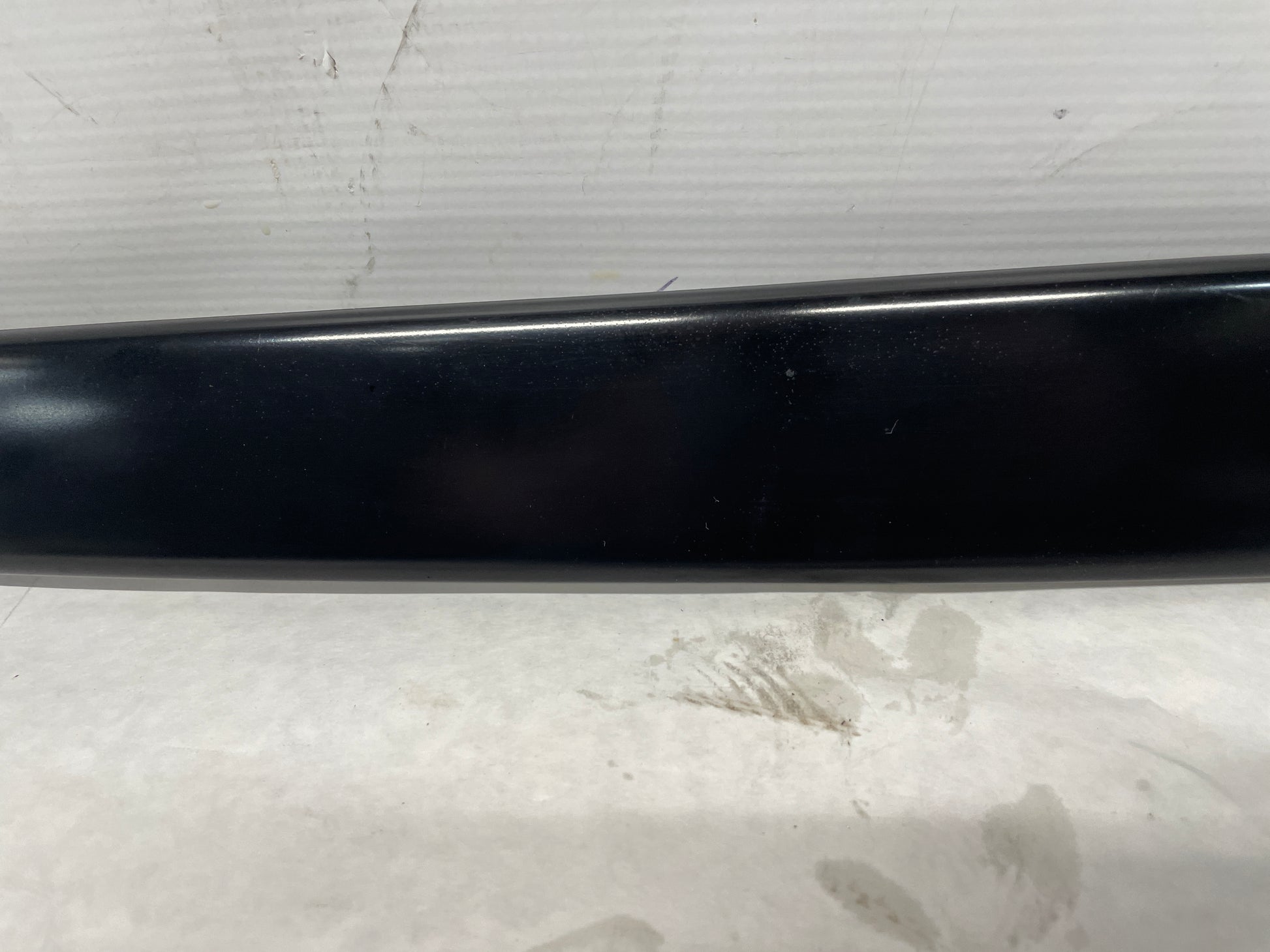 2006 Pontiac GTO RH Passenger Exterior B Pillar Window Trim Cover Applique Molding OEM - Day's Parts Yard