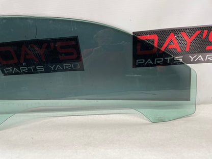 2015 Chevy Camaro SS RH Passenger Front Door Window Glass OEM