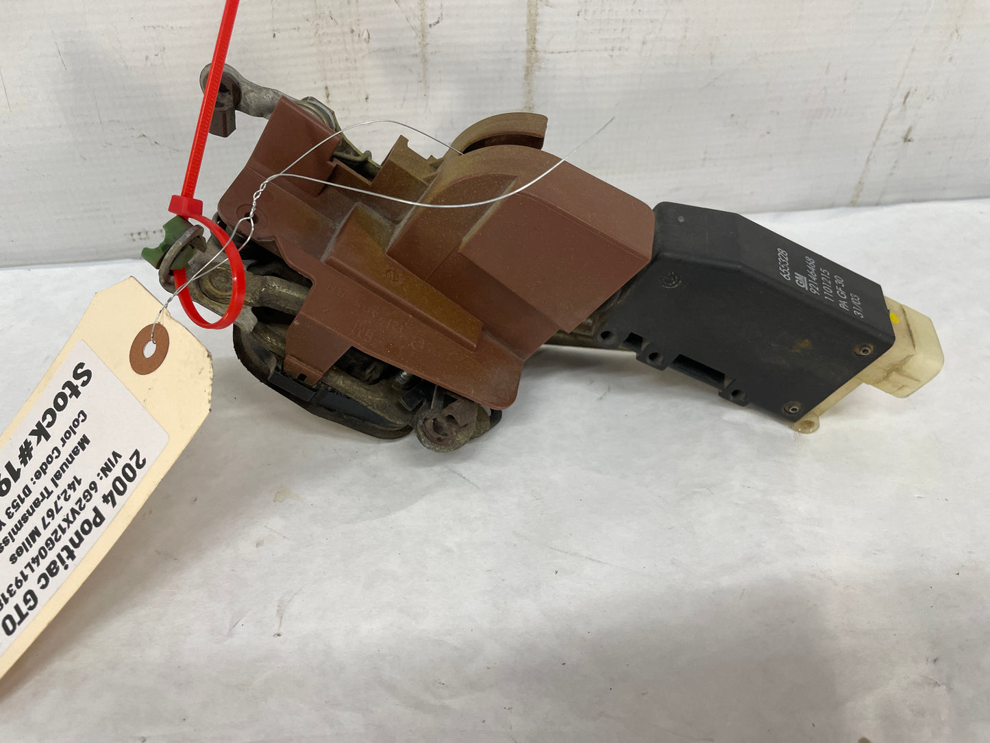 2004 Pontiac GTO RH Passenger Door Lock Actuator Assembly OEM - Day's Parts Yard