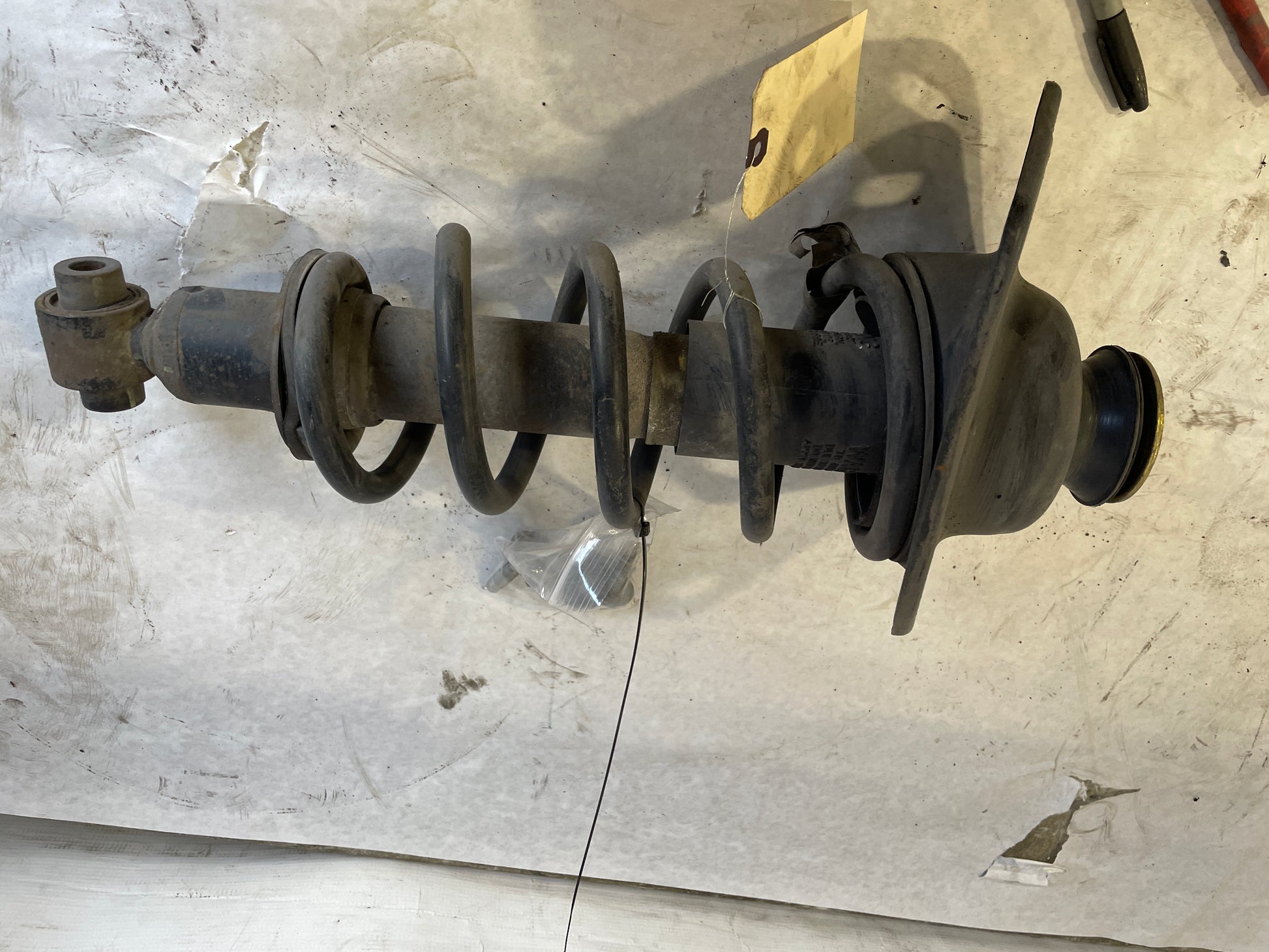 2010 Chevy Camaro SS Rear LH Driver Shock Strut Absorber OEM - Day's Parts Yard