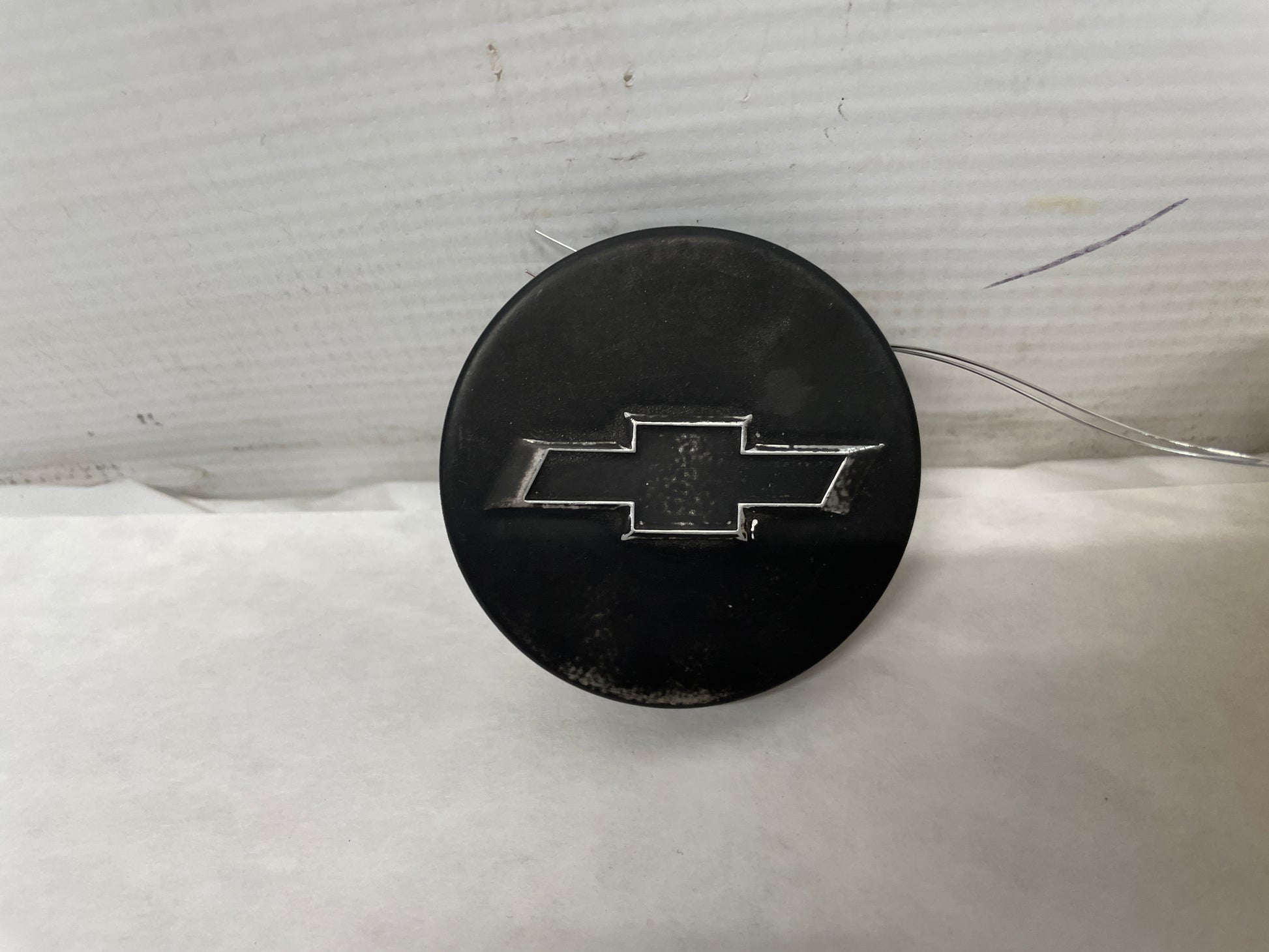 2011 Chevy Camaro SS Center Cap OEM - Day's Parts Yard