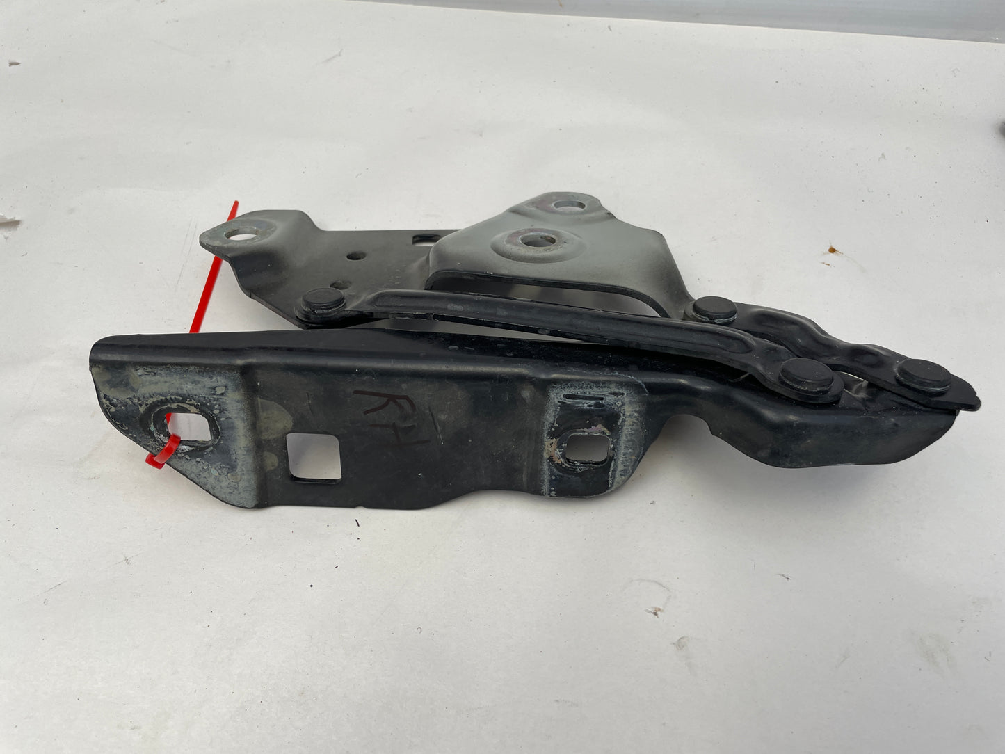2019 Chevy Camaro SS RH & LH Hood Hinges OEM