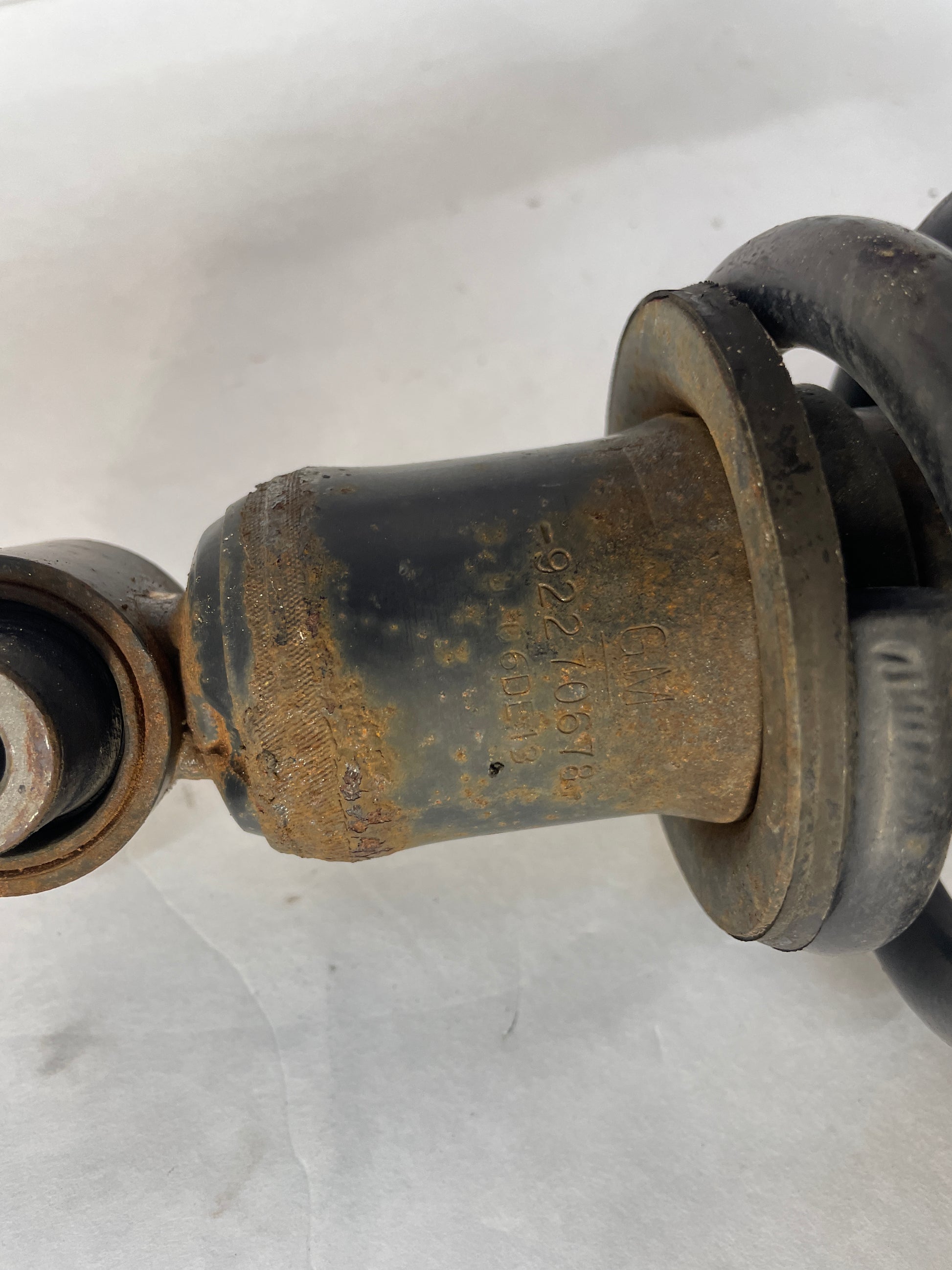 2014 Chevy SS Sedan LH Driver Rear Suspension Shock Strut Absorber Assembly OEM - Day's Parts Yard