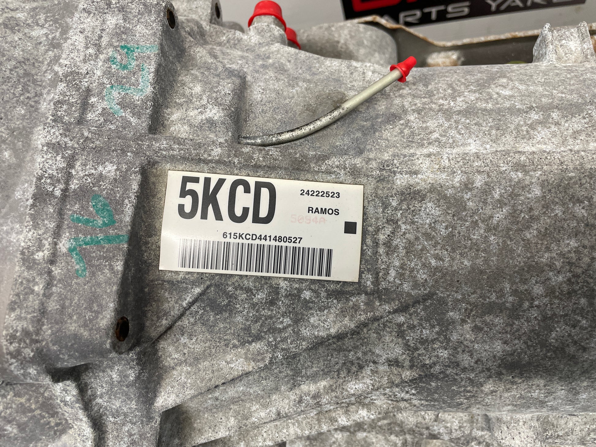 2005 Chevy Avalanche 4wd Auto Transmission OEM - Day's Parts Yard