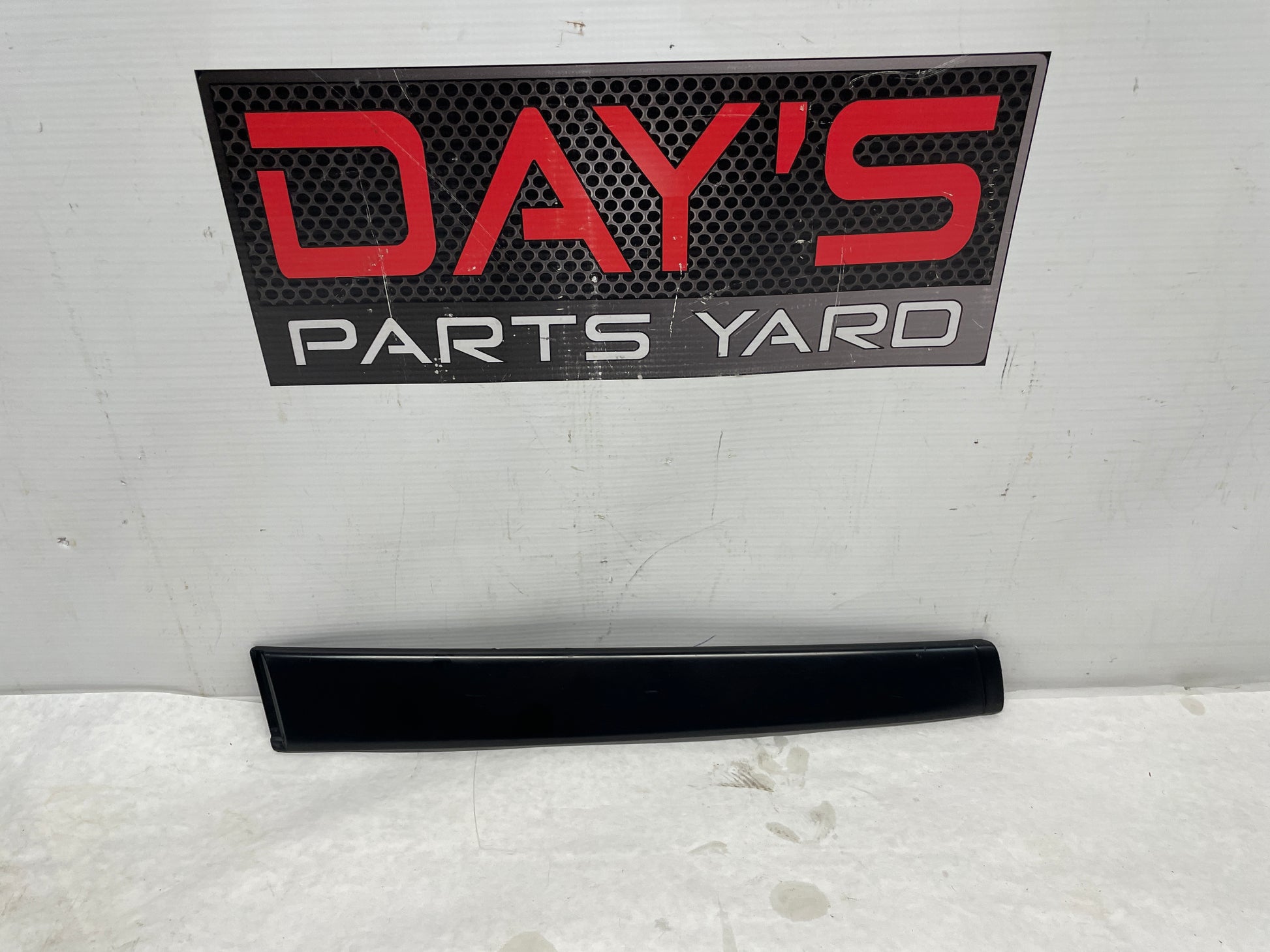 2006 Pontiac GTO LH Driver Exterior B Pillar Window Trim Applique Cover OEM - Day's Parts Yard