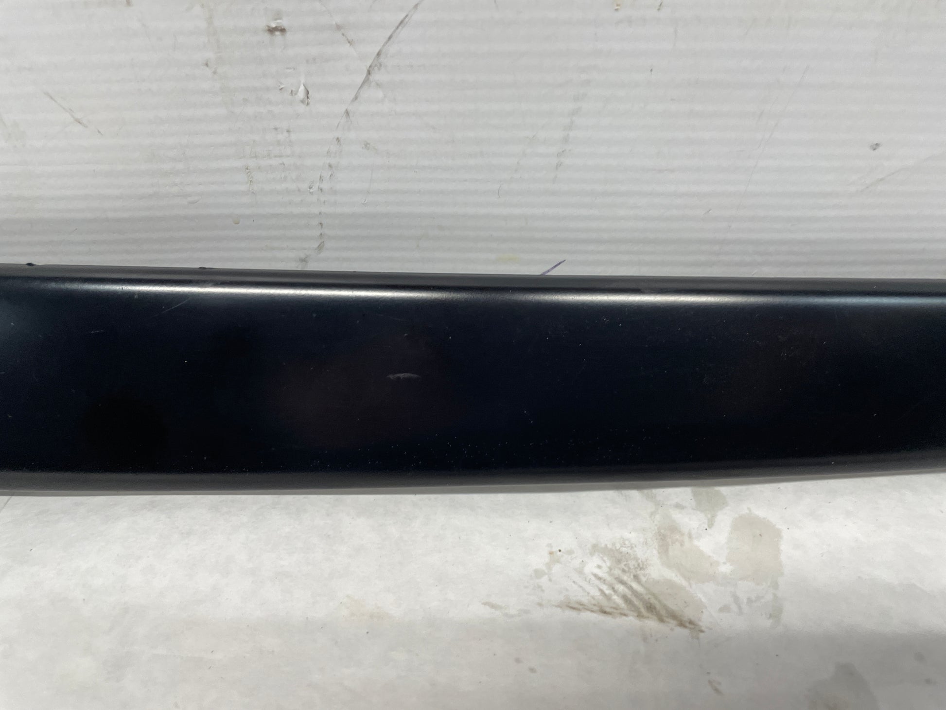 2006 Pontiac GTO LH Driver Exterior B Pillar Window Trim Applique Cover OEM - Day's Parts Yard