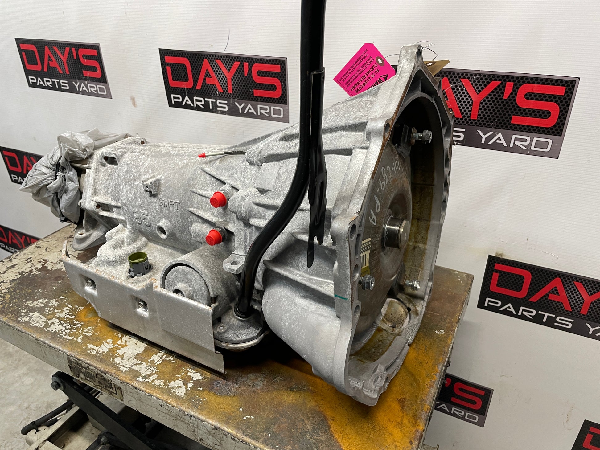 2005 Chevy Avalanche 4wd Auto Transmission OEM - Day's Parts Yard