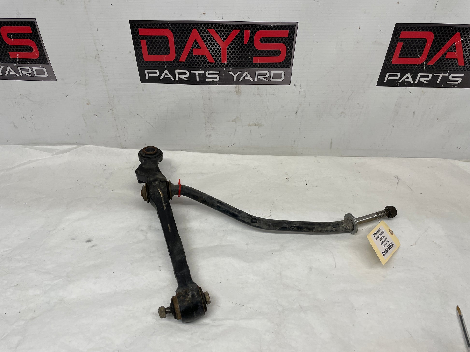 2005 Pontiac GTO RH Passenger Front Suspension Lower Control Arm Radius Rod OEM - Day's Parts Yard