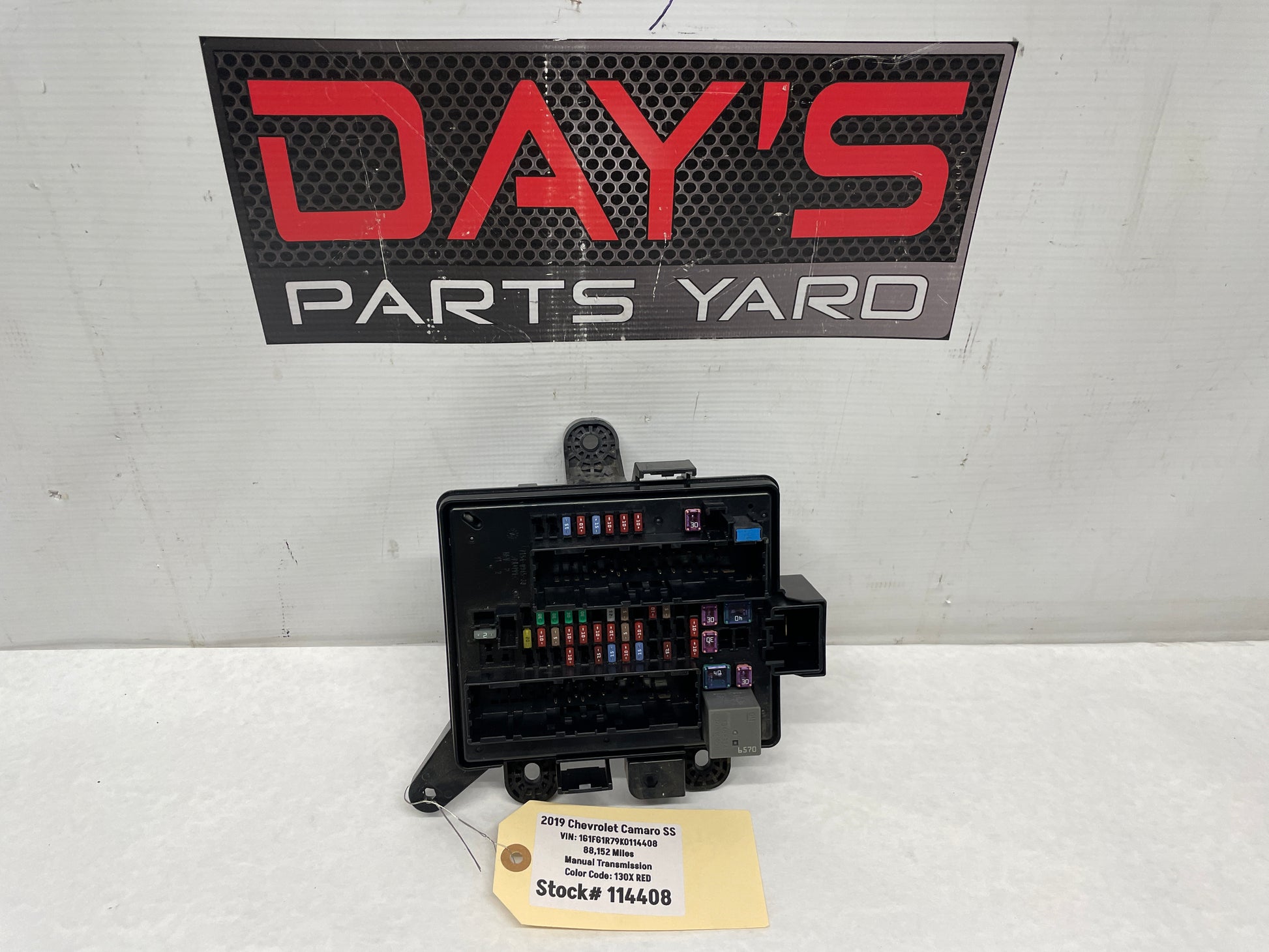 2019 Chevy Camaro SS Body Wiring Harness Junction Block OEM - Day's Parts Yard