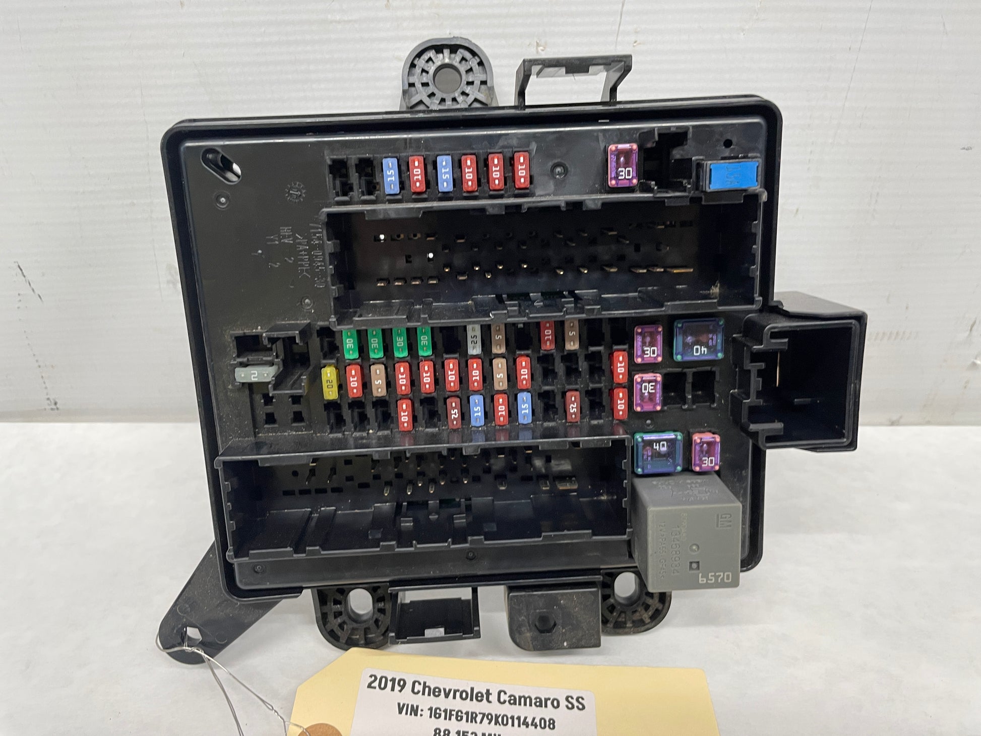 2019 Chevy Camaro SS Body Wiring Harness Junction Block OEM - Day's Parts Yard