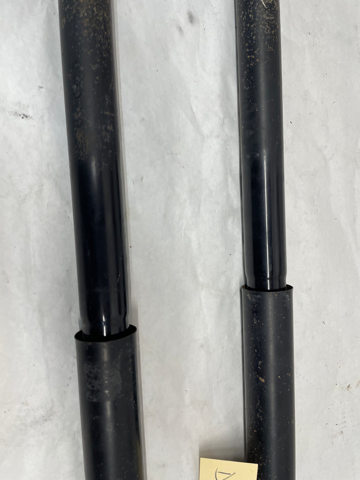 2006 Pontiac GTO RH & LH Rear Shock Strut Absorber OEM - Day's Parts Yard