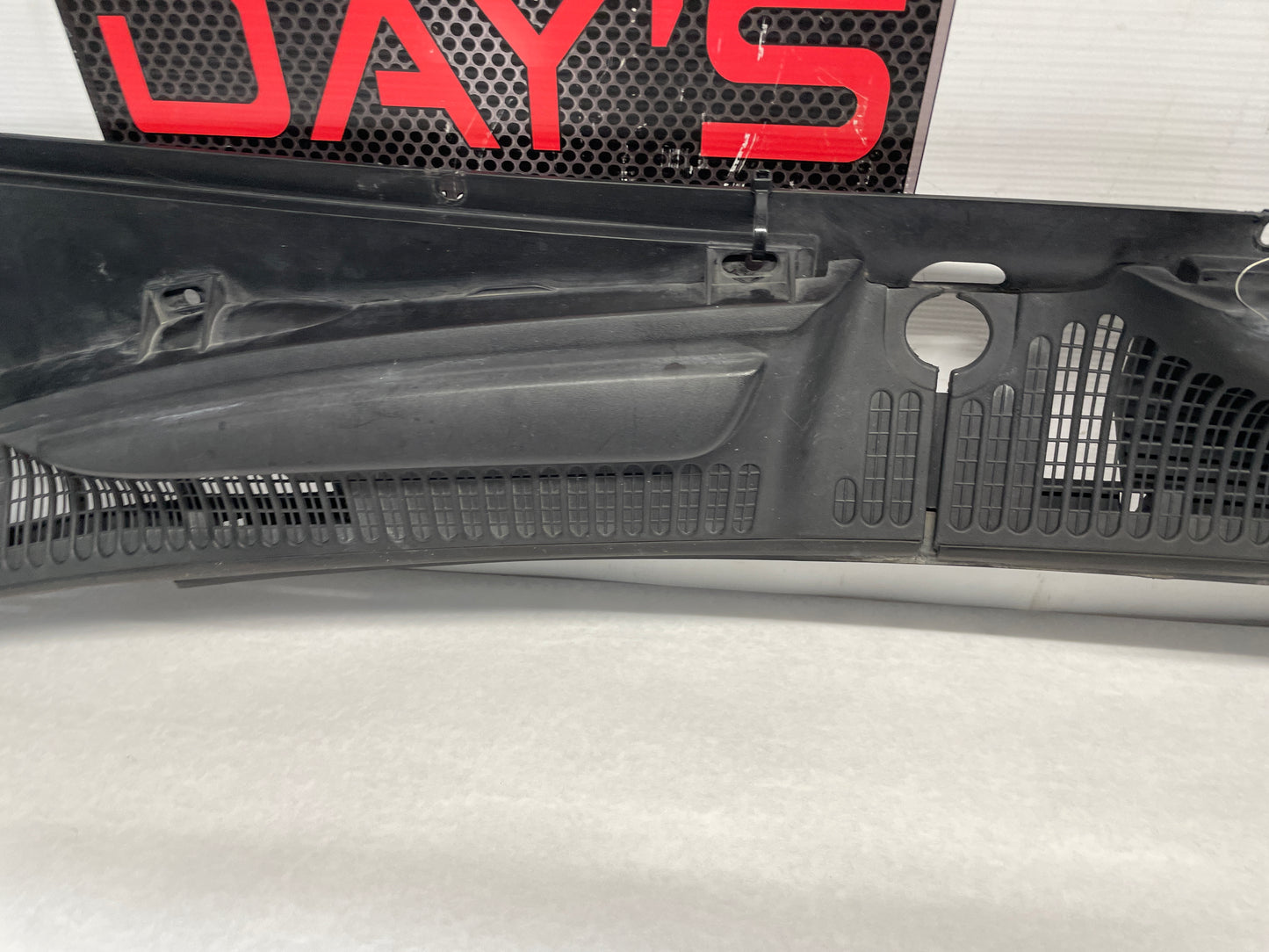 2005 Pontiac GTO Complete Windshield Wiper Cowl Grille Assembly OEM
