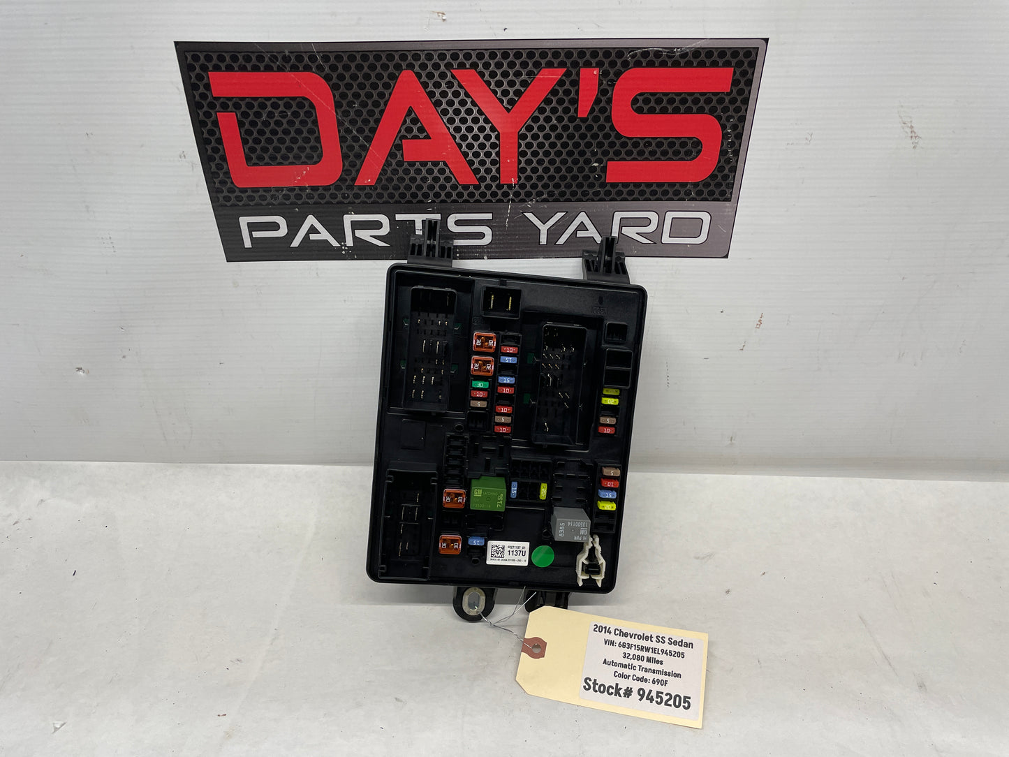 2014 Chevrolet SS Sedan Rear Trunk Cargo Fuse Relay Box Block OEM - Day's Parts Yard