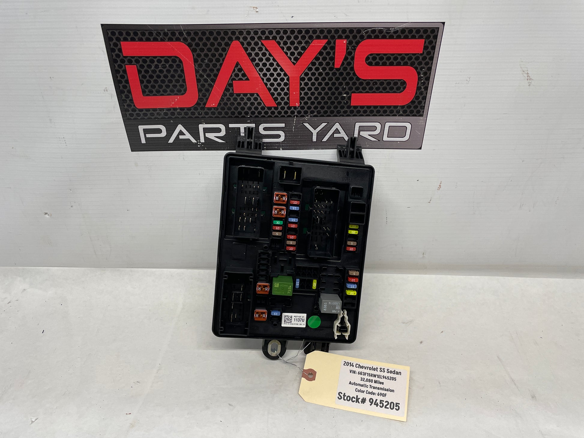 2014 Chevrolet SS Sedan Rear Trunk Cargo Fuse Relay Box Block OEM - Day's Parts Yard