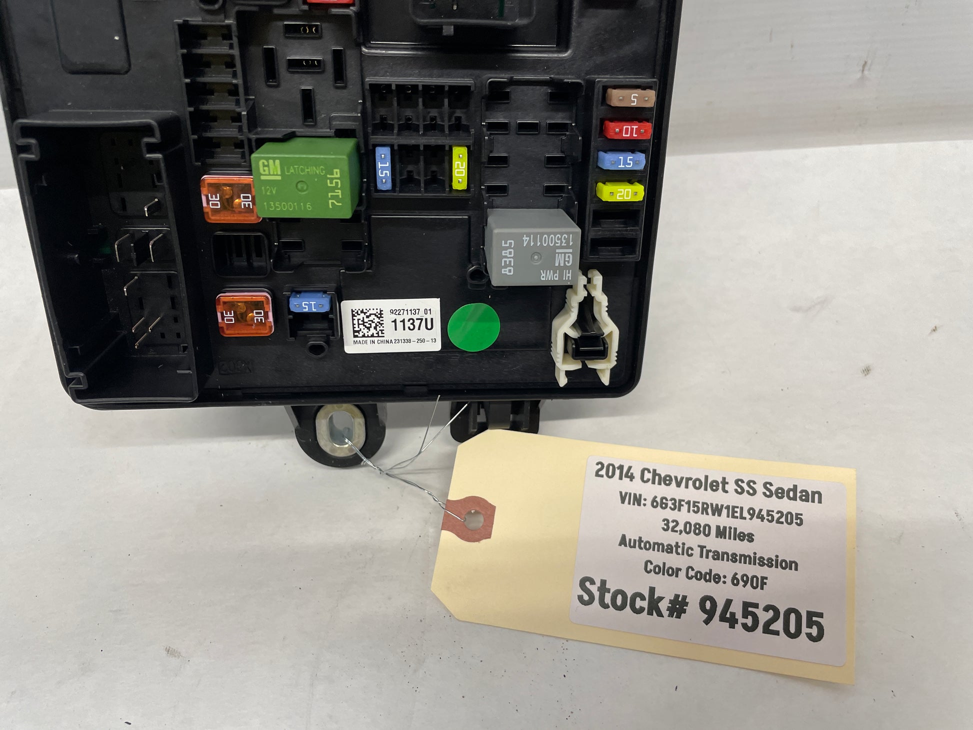 2014 Chevrolet SS Sedan Rear Trunk Cargo Fuse Relay Box Block OEM - Day's Parts Yard