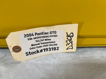 2004 Pontiac GTO RH Passenger Rocker Molding Side Skirt Panel Trim OEM - Day's Parts Yard