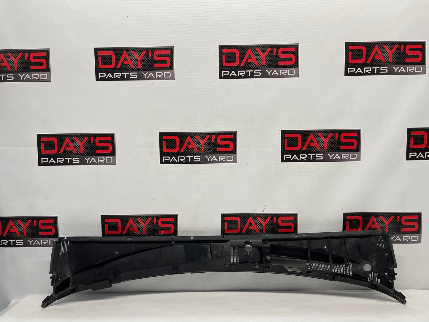 2005 Pontiac GTO Complete Windshield Wiper Cowl Grille Assembly OEM
