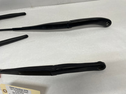 2005 Pontiac GTO RH & LH Windshield Wiper Arms OEM