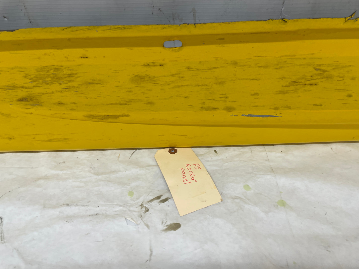 2004 Pontiac GTO RH Passenger Rocker Molding Side Skirt Panel Trim OEM - Day's Parts Yard