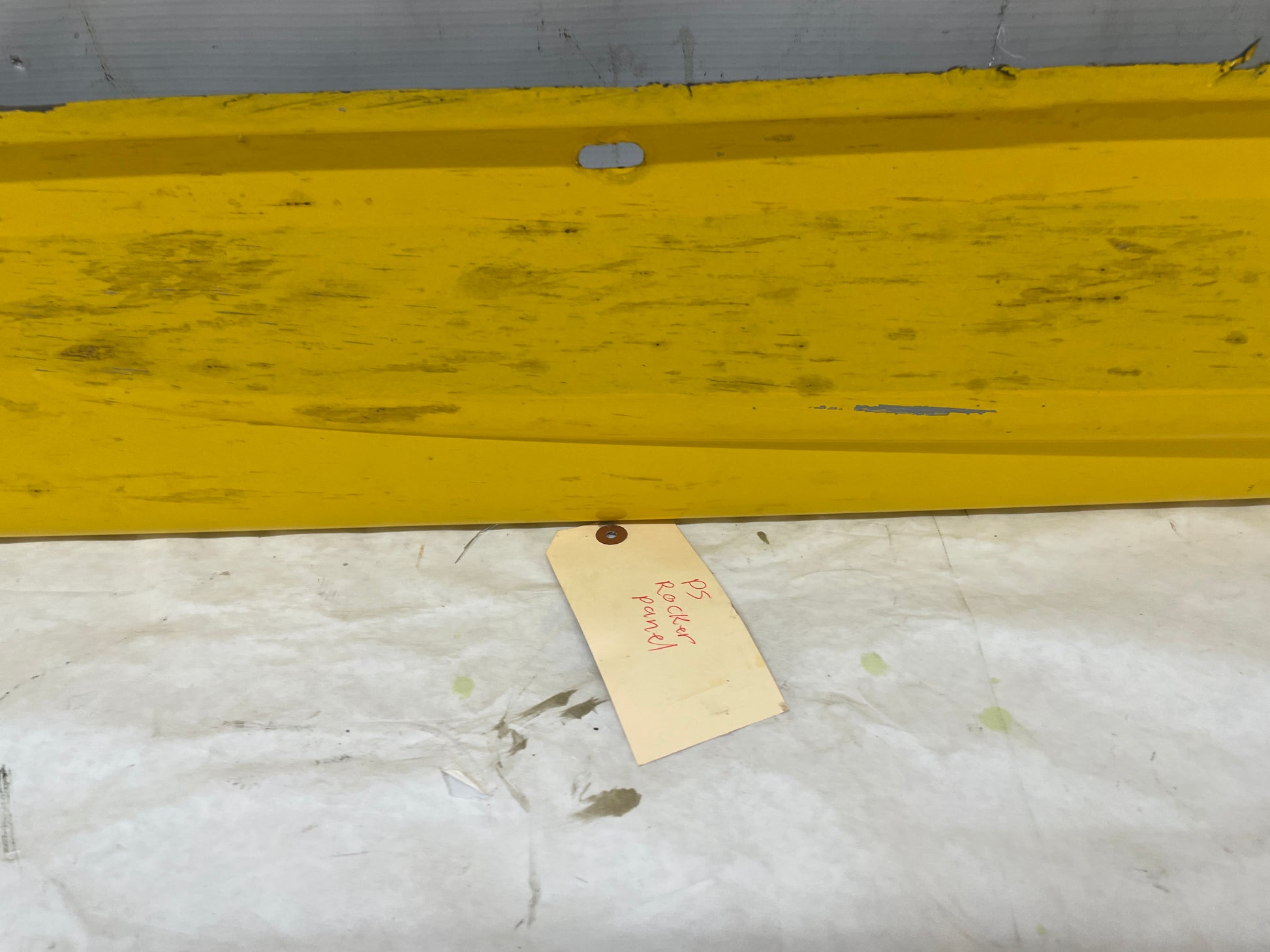 2004 Pontiac GTO RH Passenger Rocker Molding Side Skirt Panel Trim OEM - Day's Parts Yard