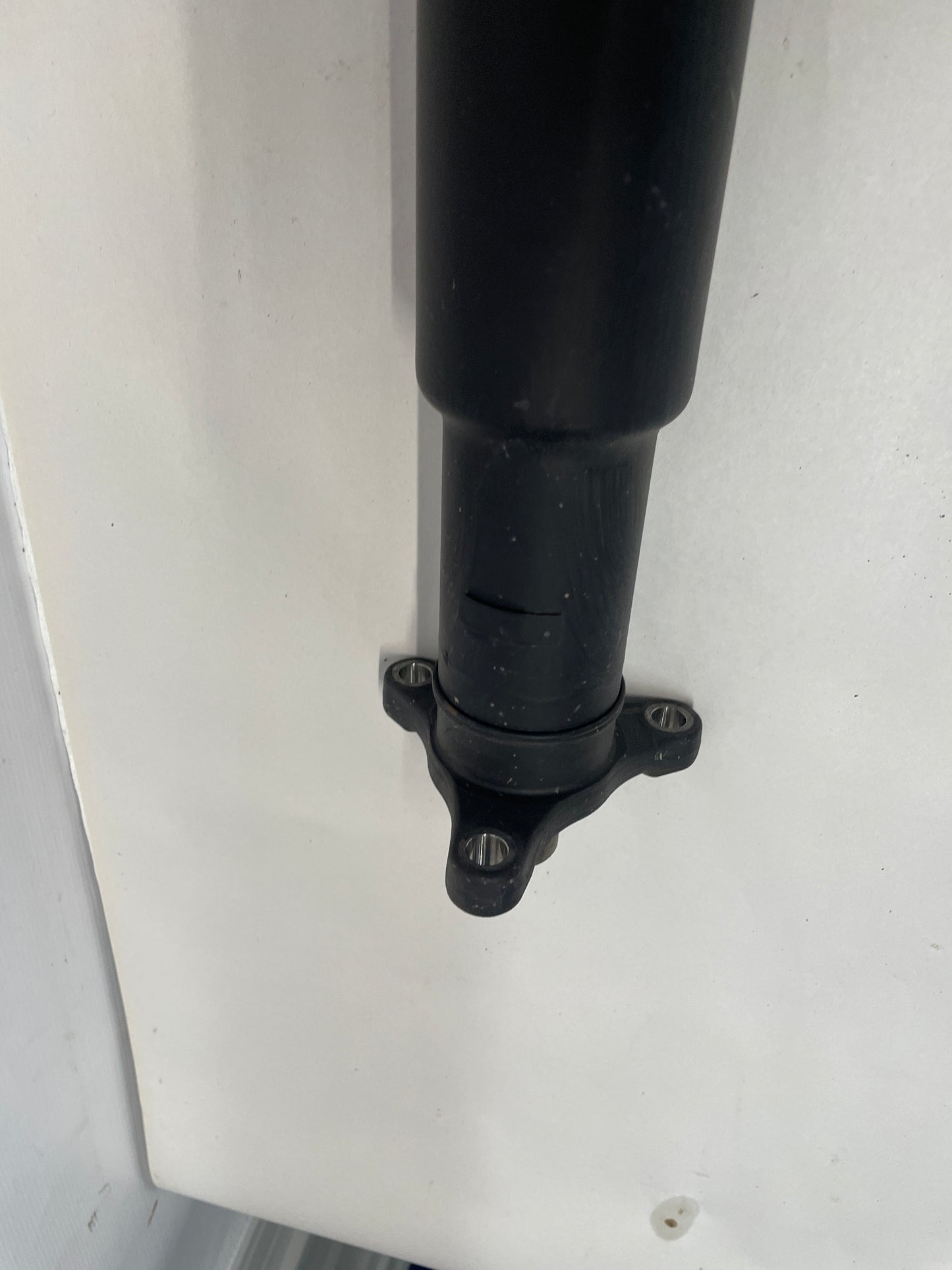 2011 Chevy Camaro SS Drive Shaft Driveshaft w/ Hardware OEM - Day's Parts Yard