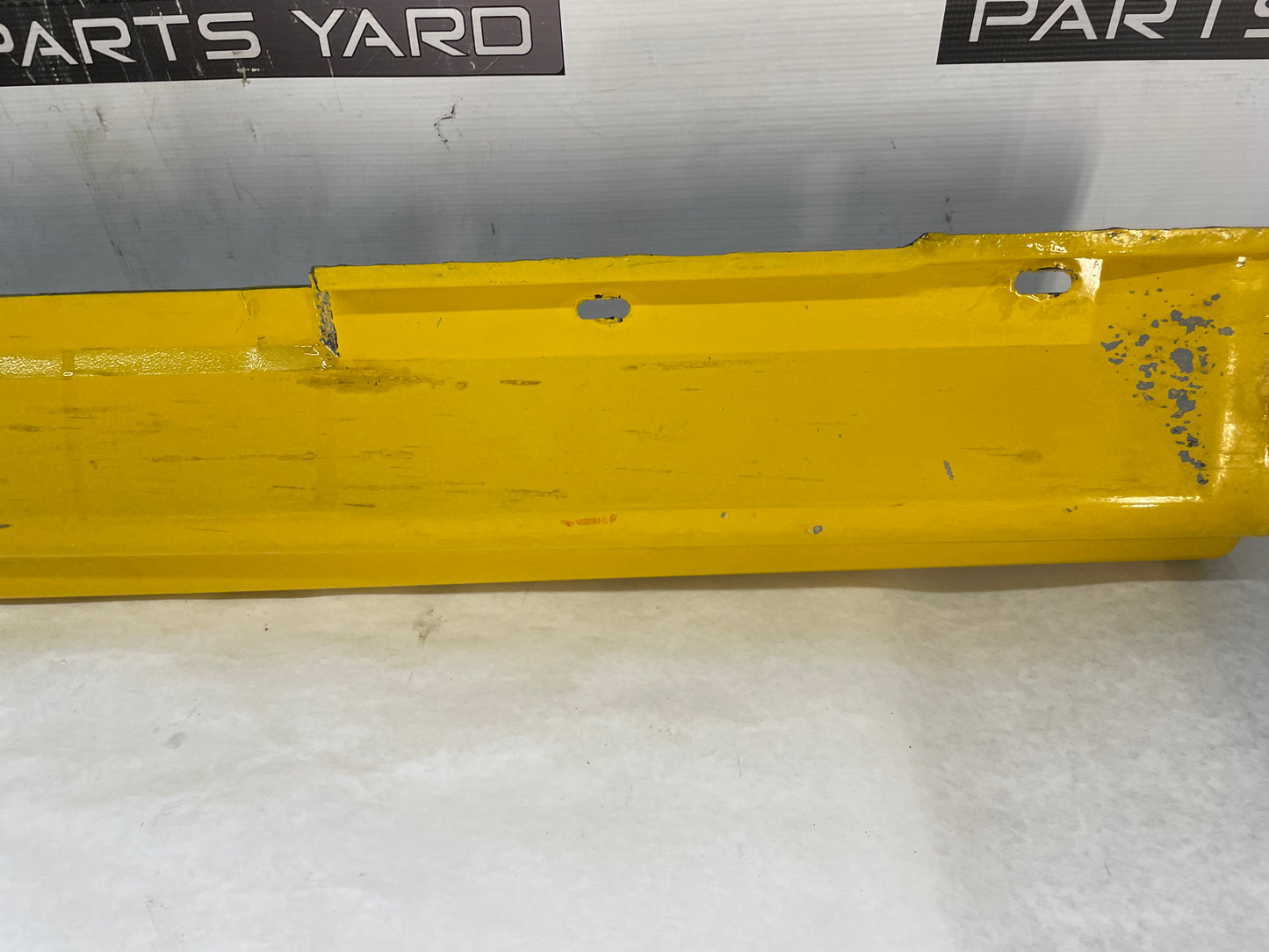 2004 Pontiac GTO RH Passenger Rocker Molding Side Skirt Panel Trim OEM - Day's Parts Yard