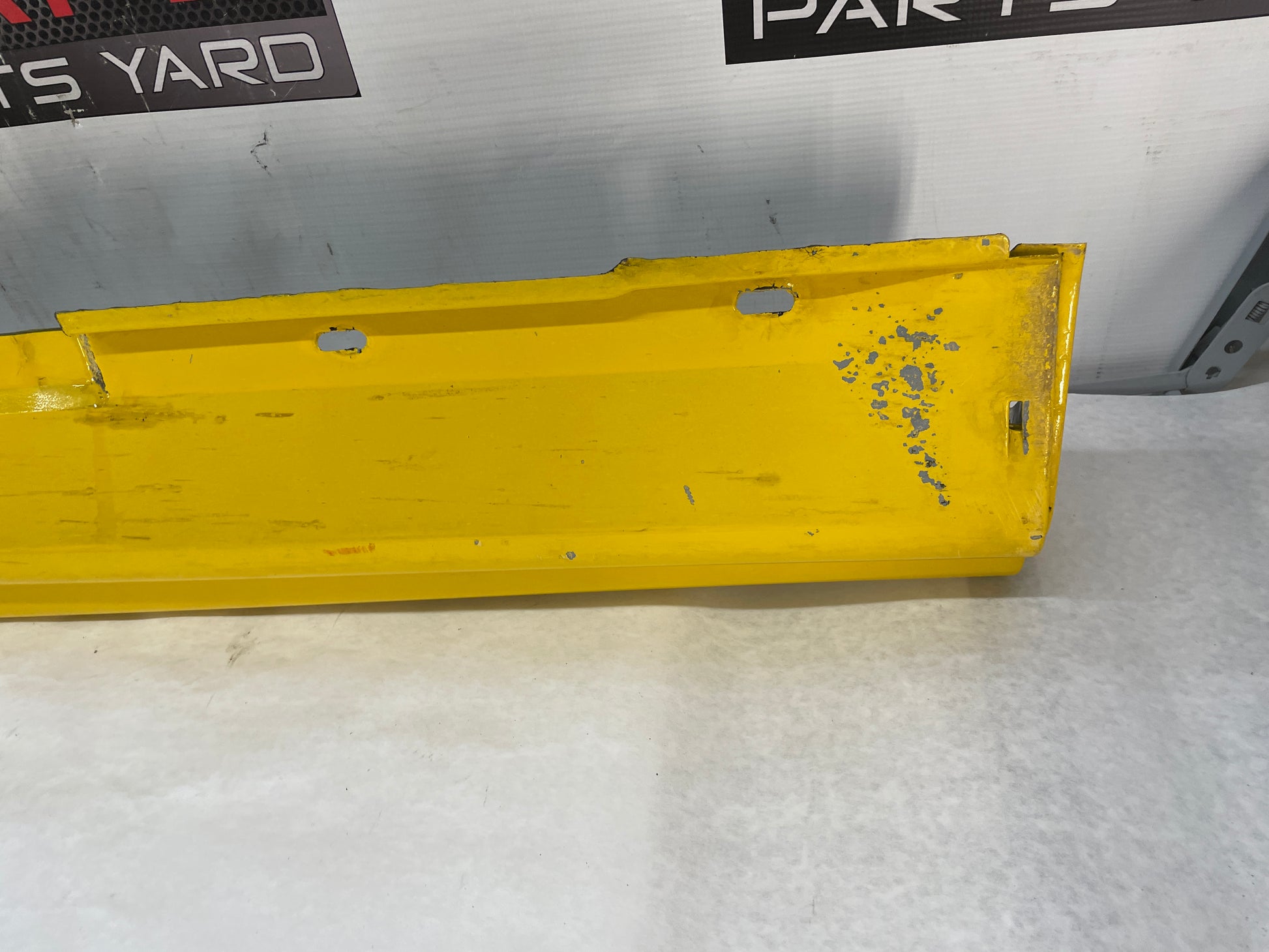 2004 Pontiac GTO RH Passenger Rocker Molding Side Skirt Panel Trim OEM - Day's Parts Yard