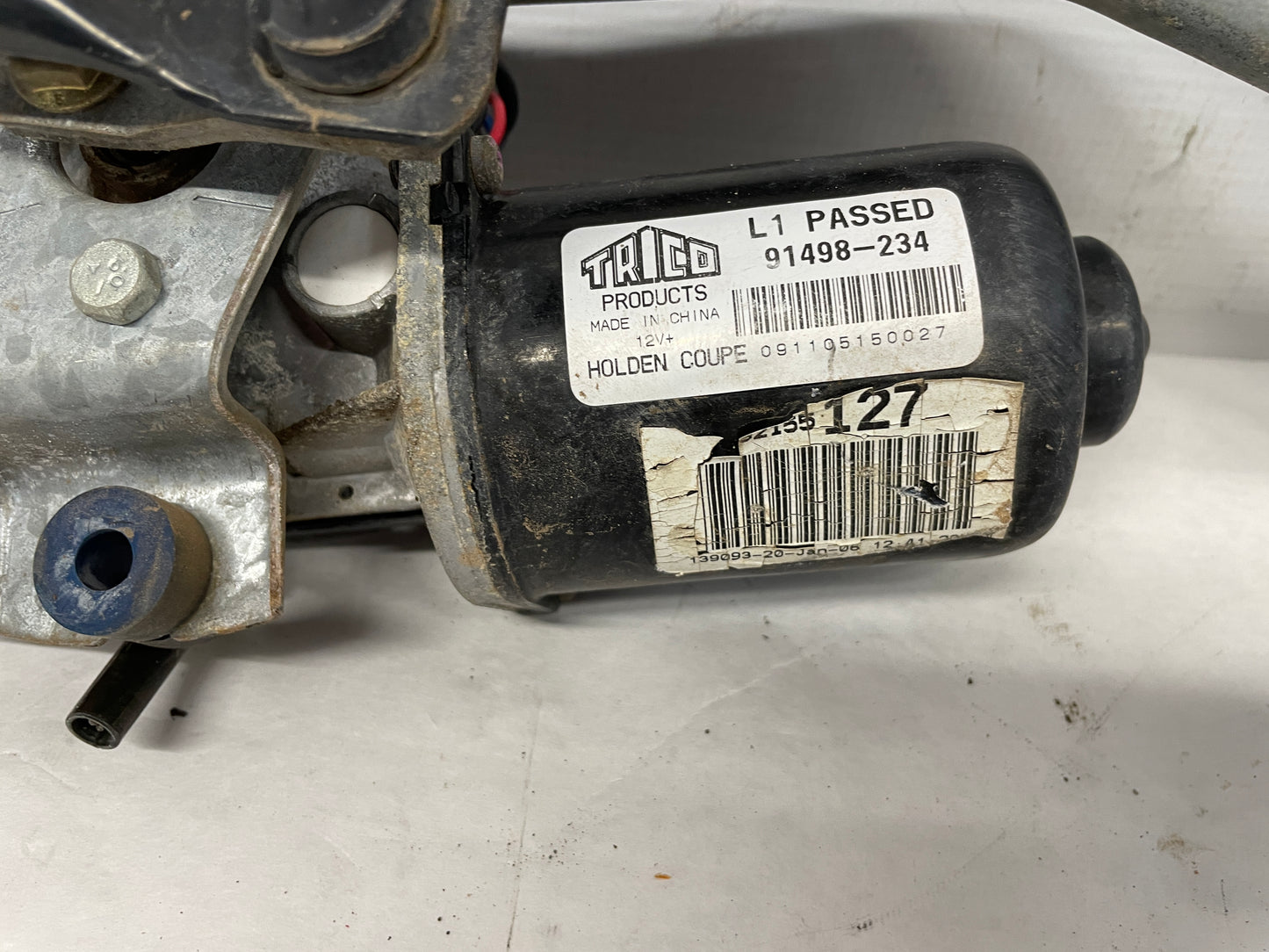 2006 Pontiac GTO Wiper Motor Transmission Assembly Linkage OEM - Day's Parts Yard