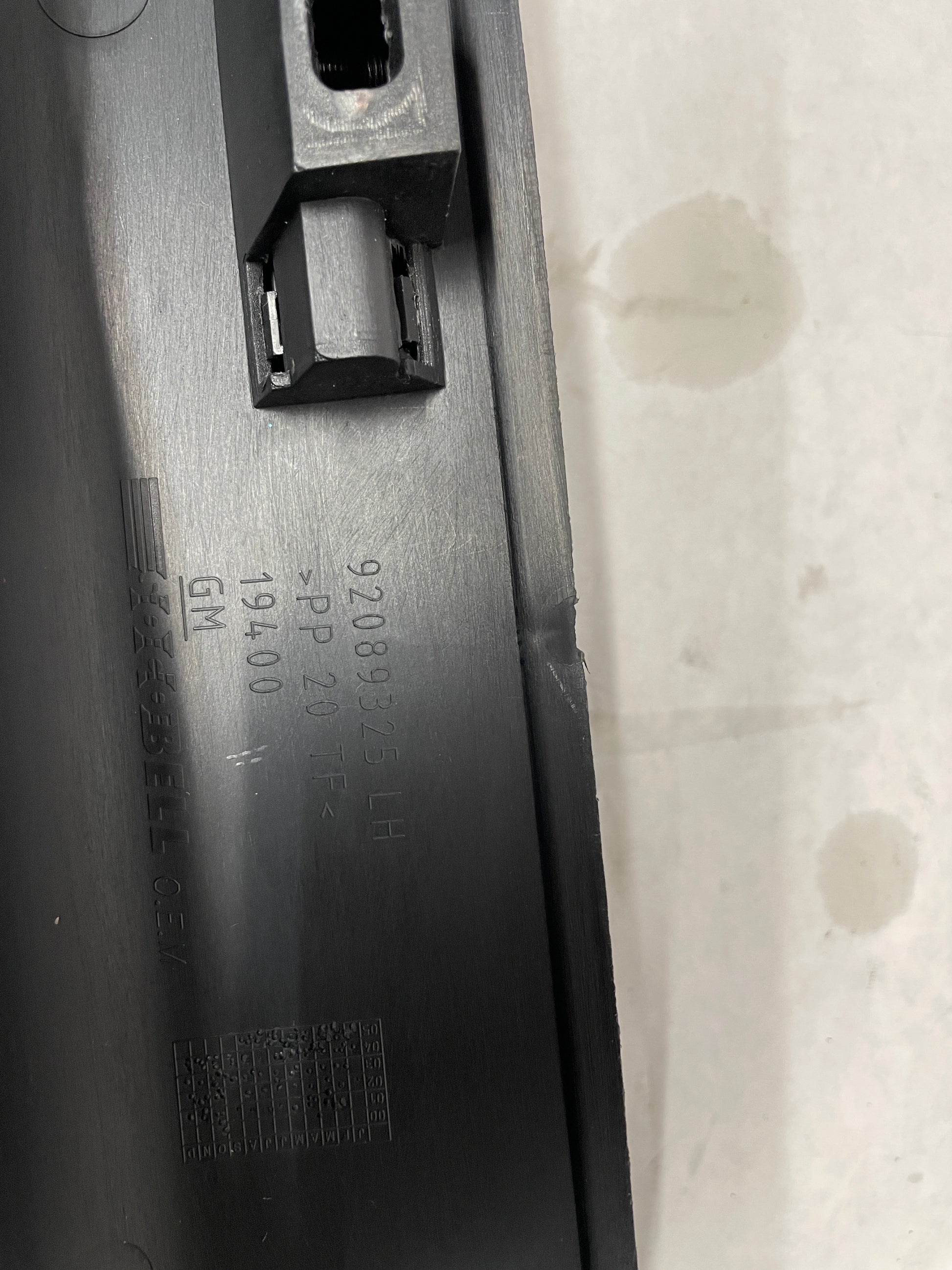 2006 Pontiac GTO LH Driver Interior Sill Carpet Retainer Trim Cover Panel OEM - Day's Parts Yard