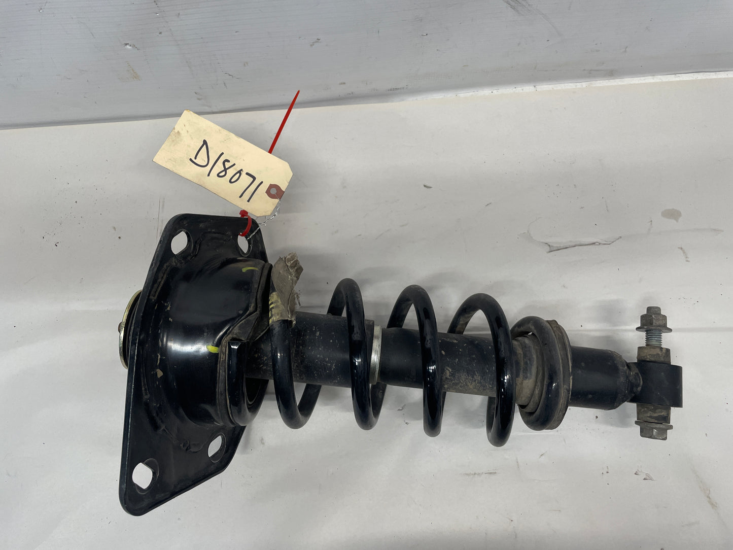 2011 Chevy Camaro SS RH Passenger Rear Shock Strut Absorber OEM - Day's Parts Yard
