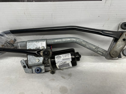 2006 Pontiac GTO Wiper Motor Transmission Linkage Assembly OEM - Day's Parts Yard