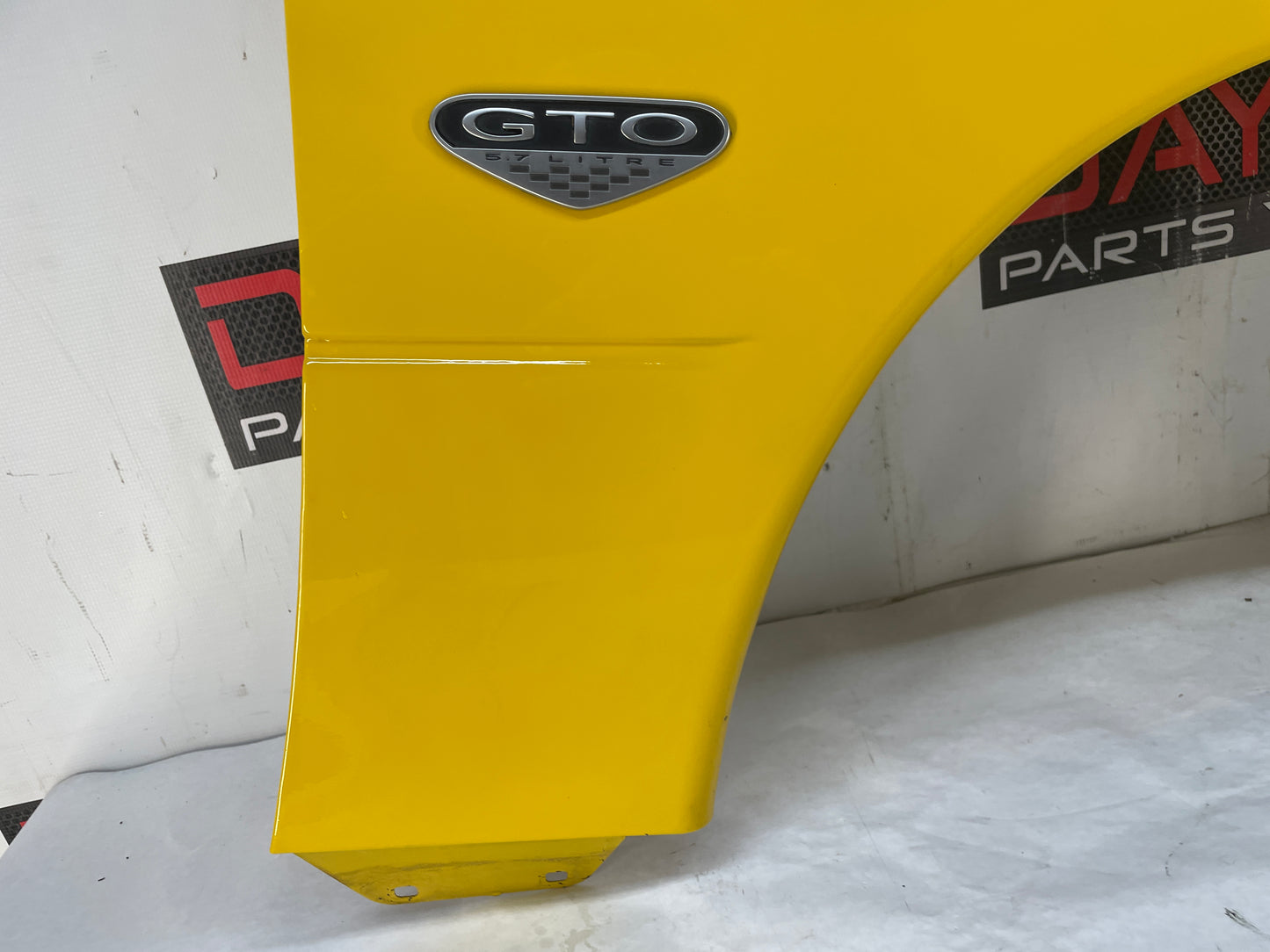 2004 Pontiac GTO RH Passenger Front Fender OEM - Day's Parts Yard