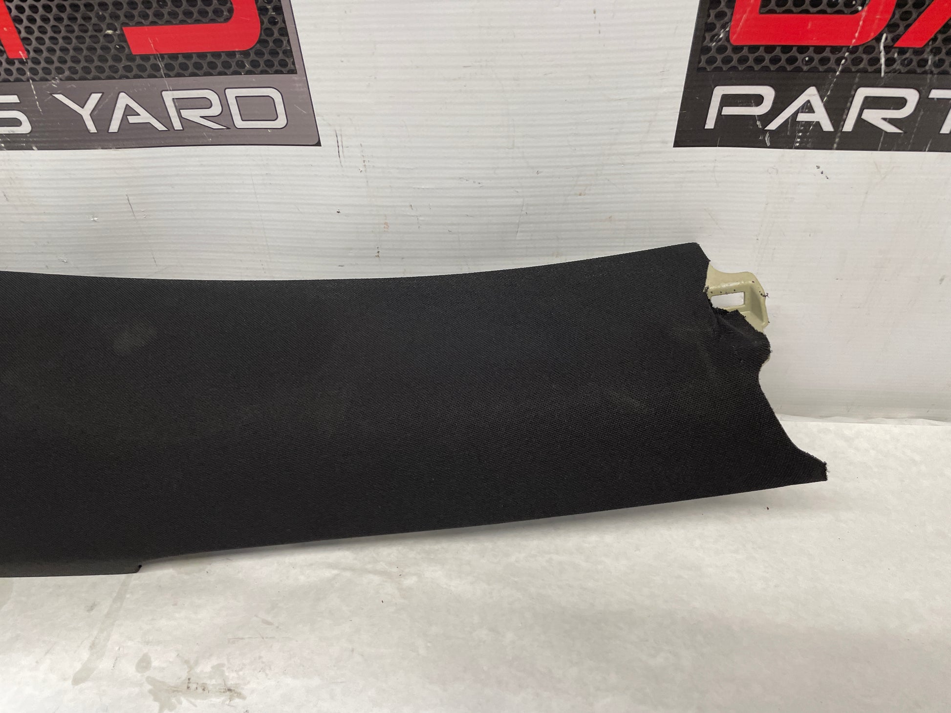 2006 Pontiac GTO RH Passenger Rear Interior C Pillar Seat Belt Cover Trim Panel OEM - Day's Parts Yard