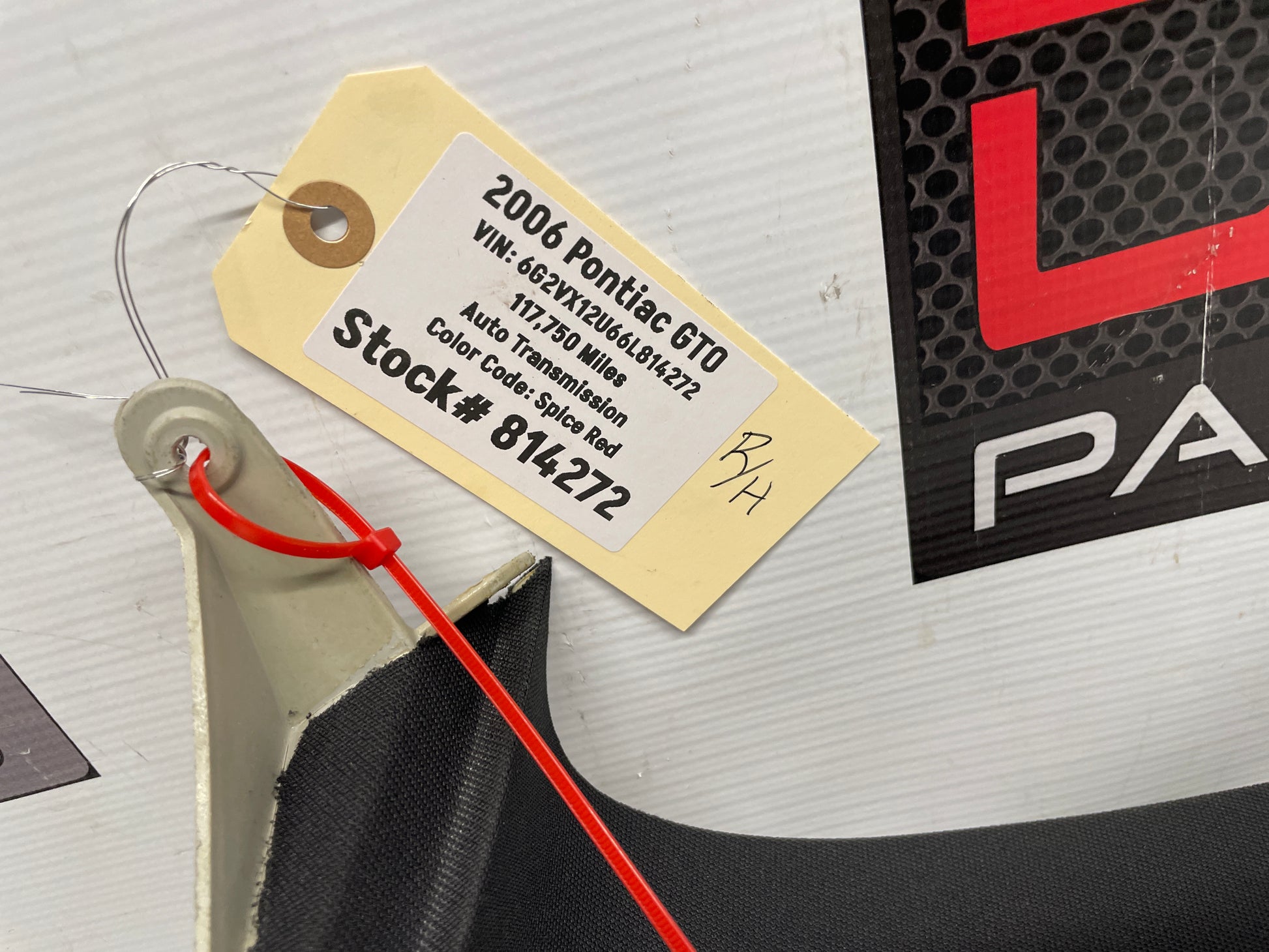 2006 Pontiac GTO RH Passenger Rear Interior C Pillar Seat Belt Cover Trim Panel OEM - Day's Parts Yard