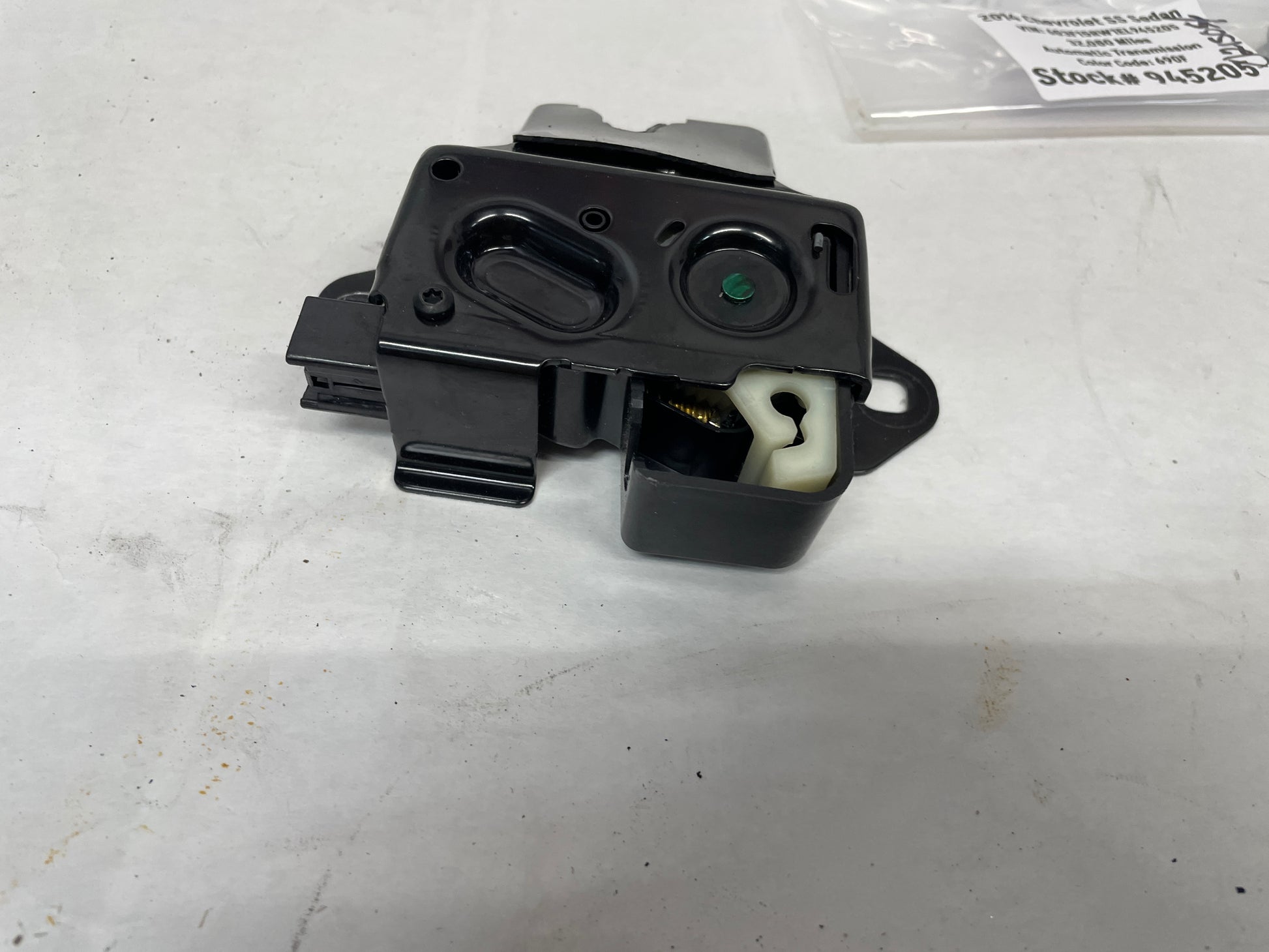 2014 Chevy SS Sedan Trunk Deck Lid Lock Latch Actuator OEM - Day's Parts Yard