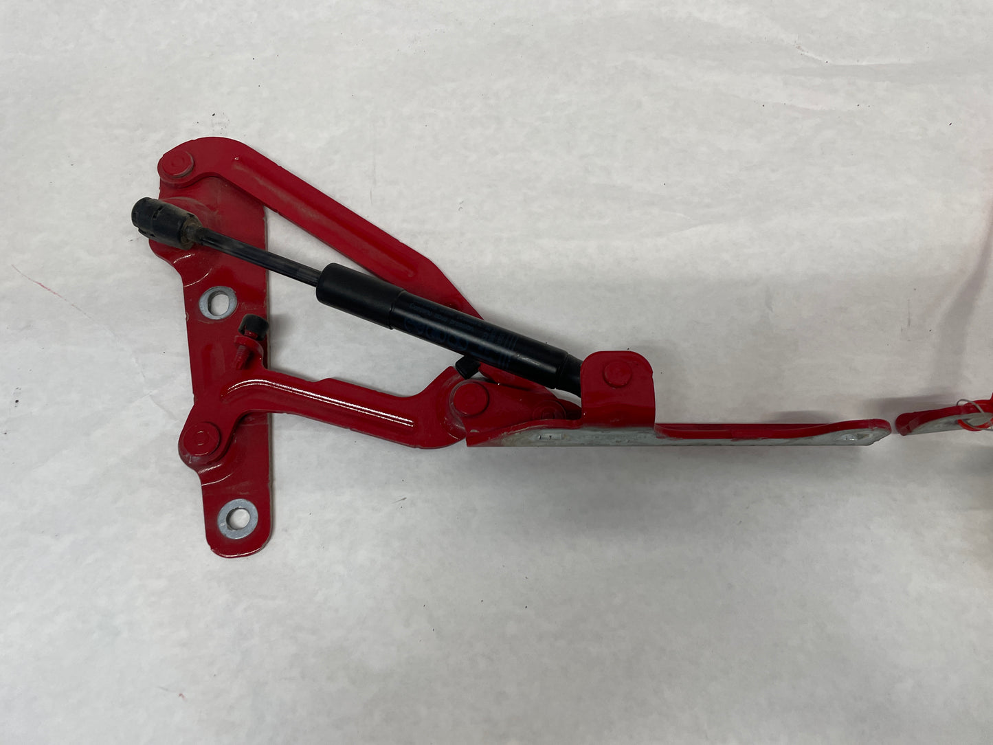 2019 Chevy Camaro SS RH & LH Trunk Deck Lid Hinges OEM - Day's Parts Yard