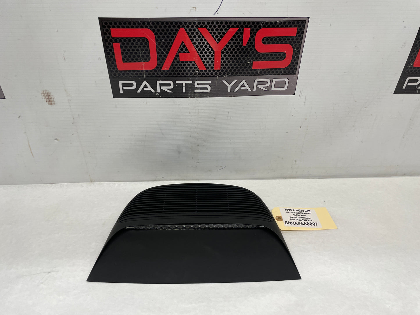 2005 Pontiac GTO 3rd Third Brake Taillight Light Lamp High Mount OEM