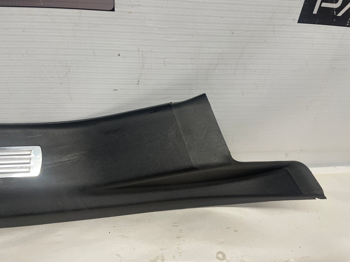 2009 Pontiac G8 Left Rear Door Sill Kick Panel Scuff Plate OEM - Day's Parts Yard