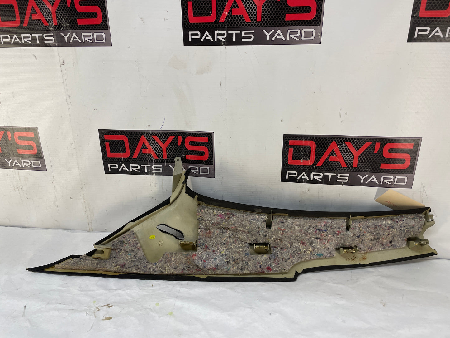 2004 Pontiac GTO LH Driver Rear Interior Quarter C Pillar Seat Belt Cover Trim Panel OEM - Day's Parts Yard