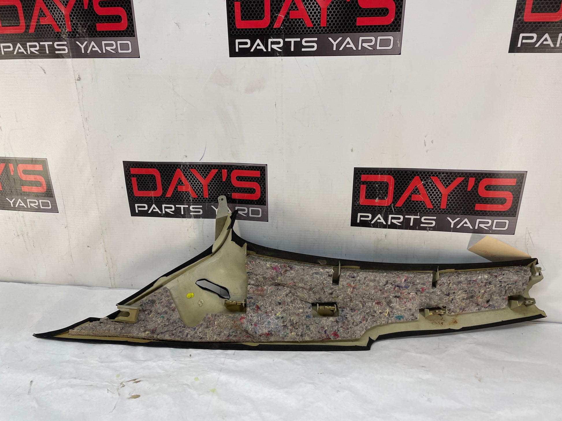2004 Pontiac GTO LH Driver Rear Interior Quarter C Pillar Seat Belt Cover Trim Panel OEM - Day's Parts Yard