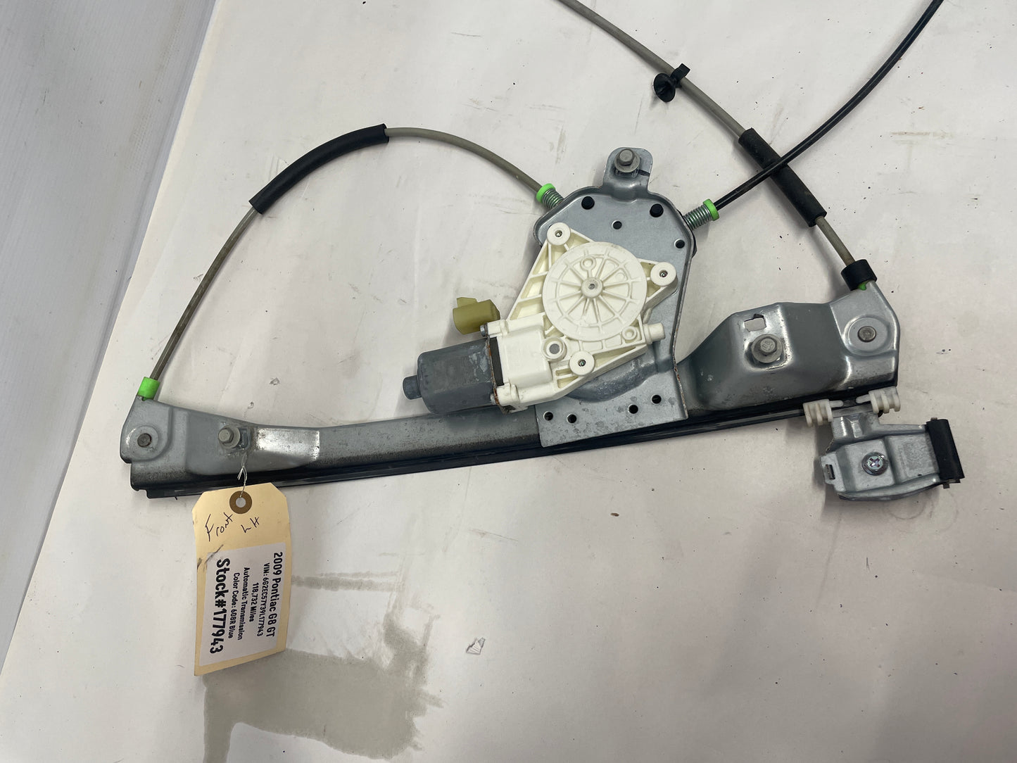 2009 Pontiac G8 GT Front LH Driver Door Window Regulator Motor OEM - Day's Parts Yard