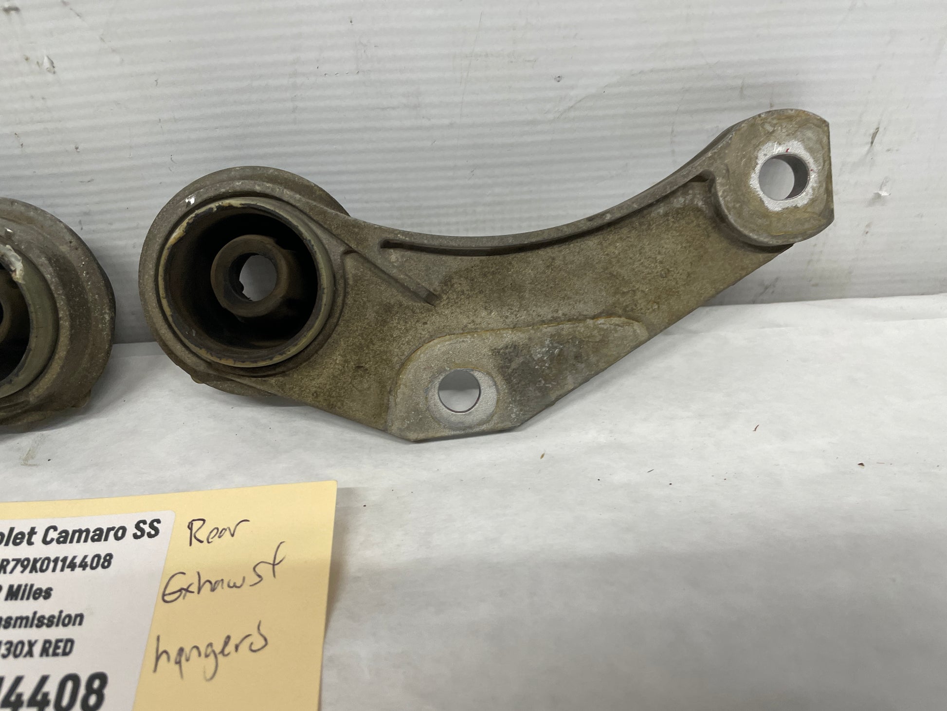 2019 Chevy Camaro SS RH & LH Rear Exhaust Muffler Insulator OEM - Day's Parts Yard