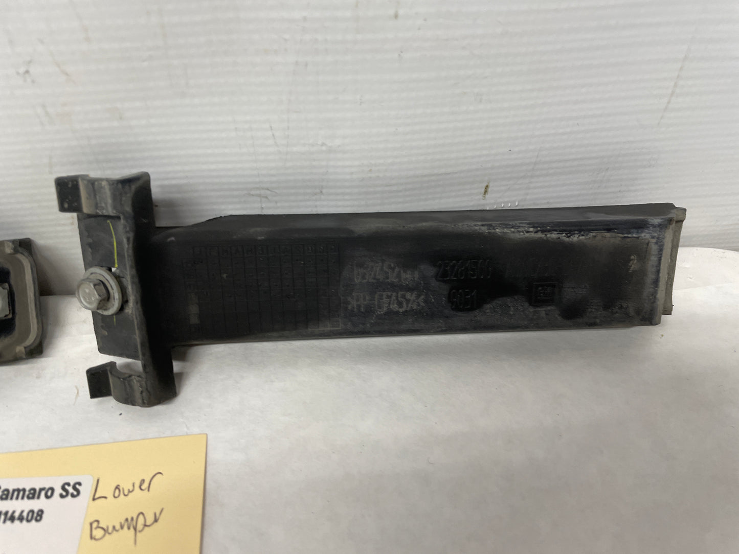 2019 Chevy Camaro SS RH & LH Rear Bumper Lower Fascia Brackets OEM - Day's Parts Yard