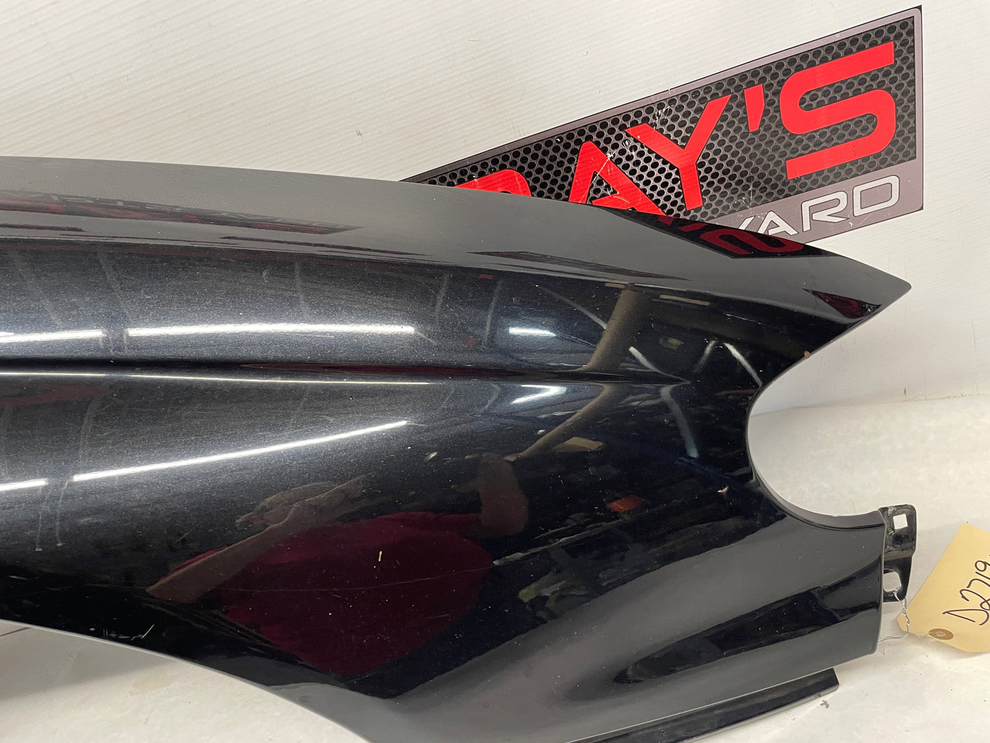 2005 Pontiac GTO RH Passenger Front Fender Black OEM - Day's Parts Yard