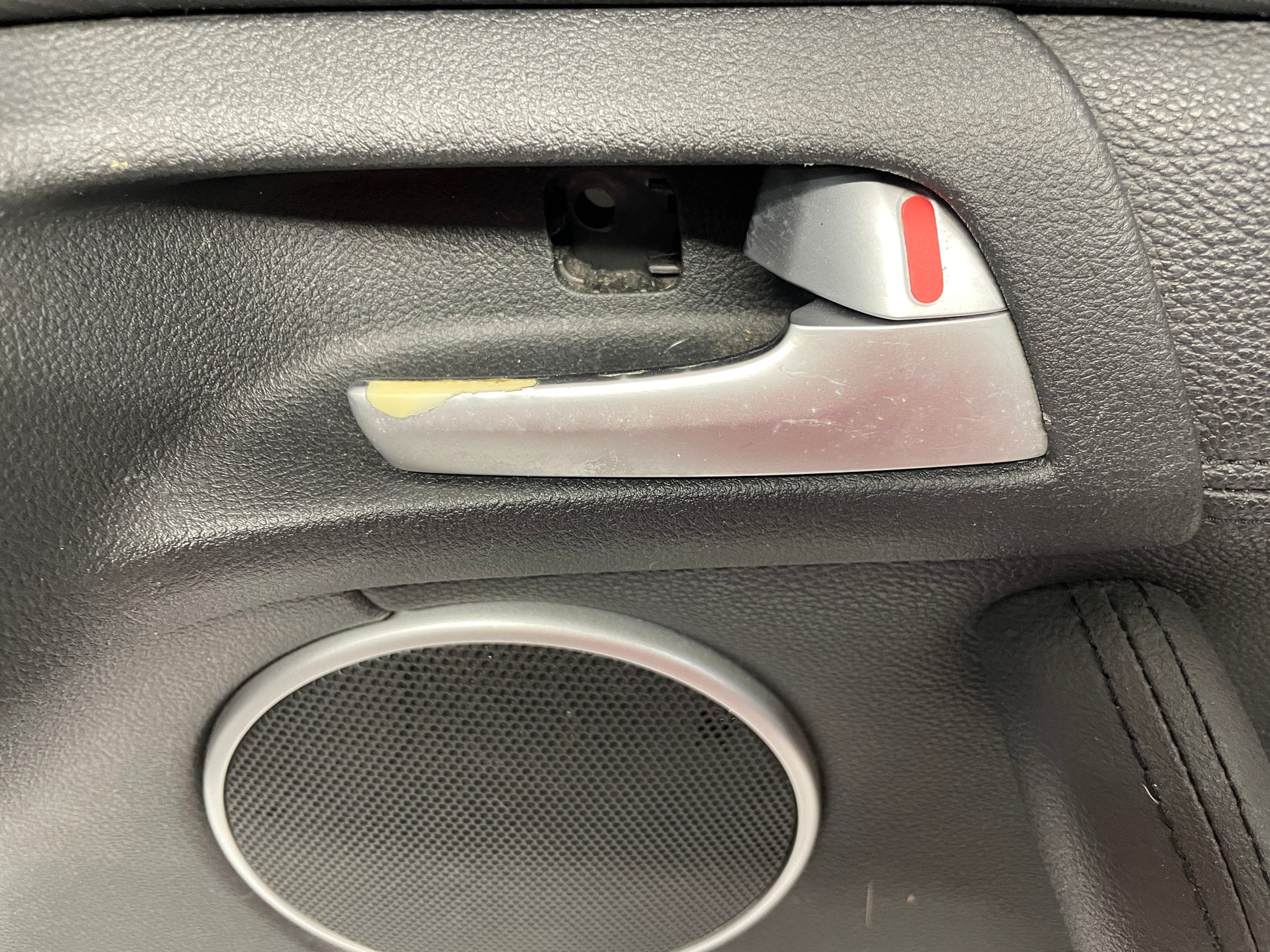2009 Pontiac G8 Base RH Passenger Front Interior Door Panel Trim OEM - Day's Parts Yard